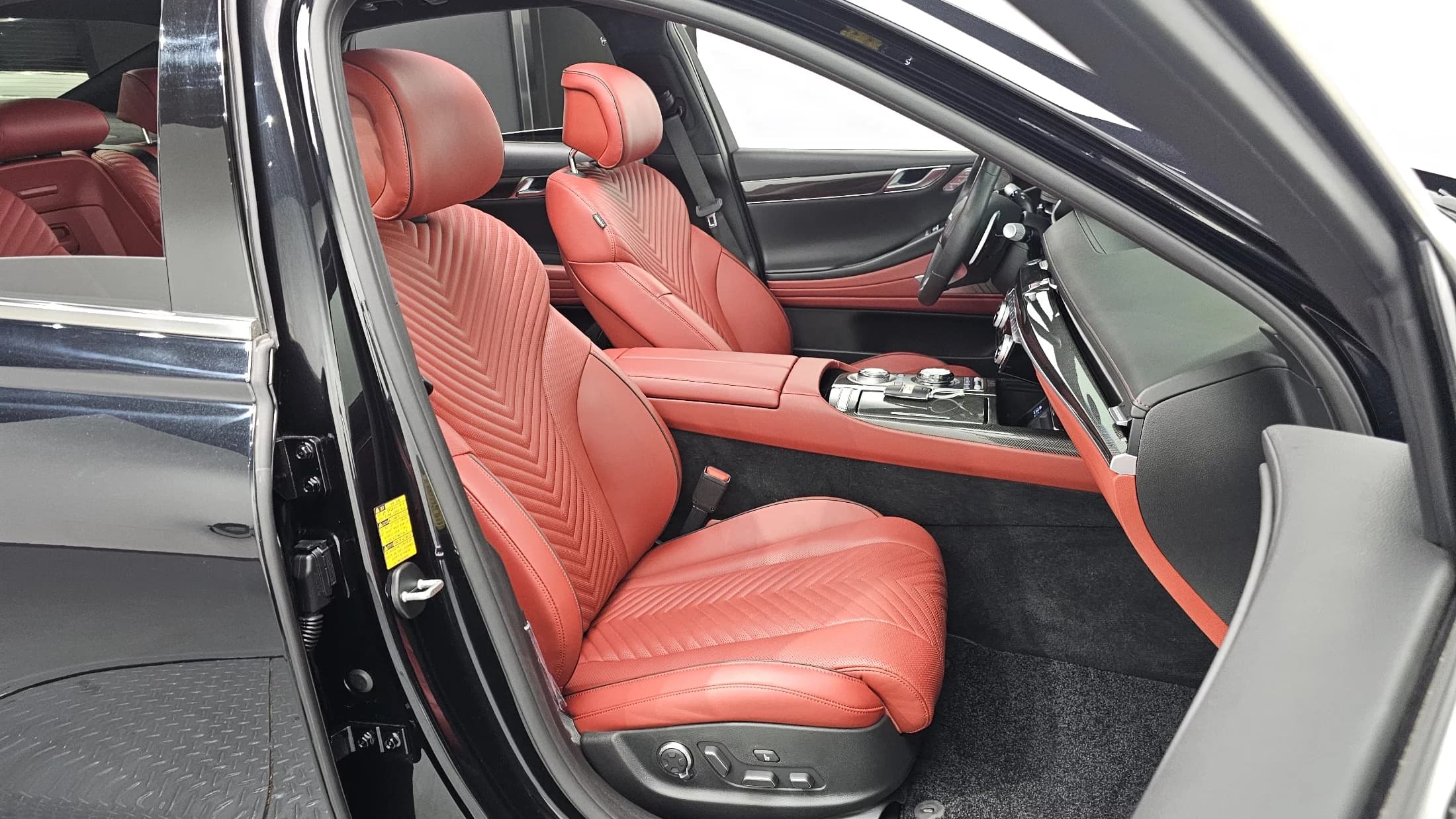 Genesis G80 Gasoline 2.5 Turbo AWD, 2023 г. 17191 км. — фото 10