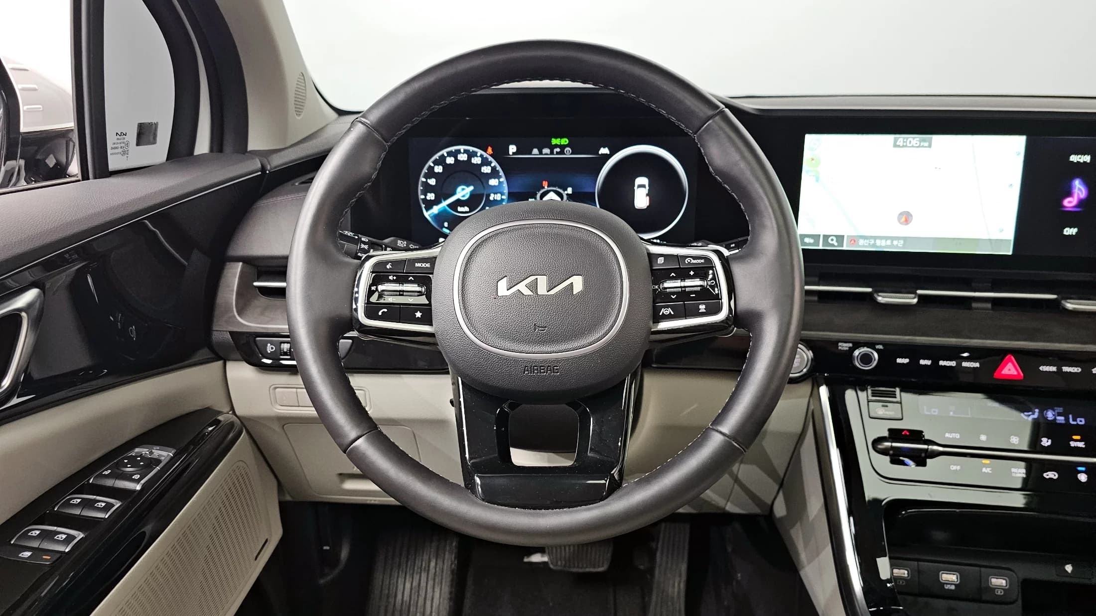 Kia Carnival Gasoline 9-Seater Noblesse, 2022 г. 63128 км. — фото 13