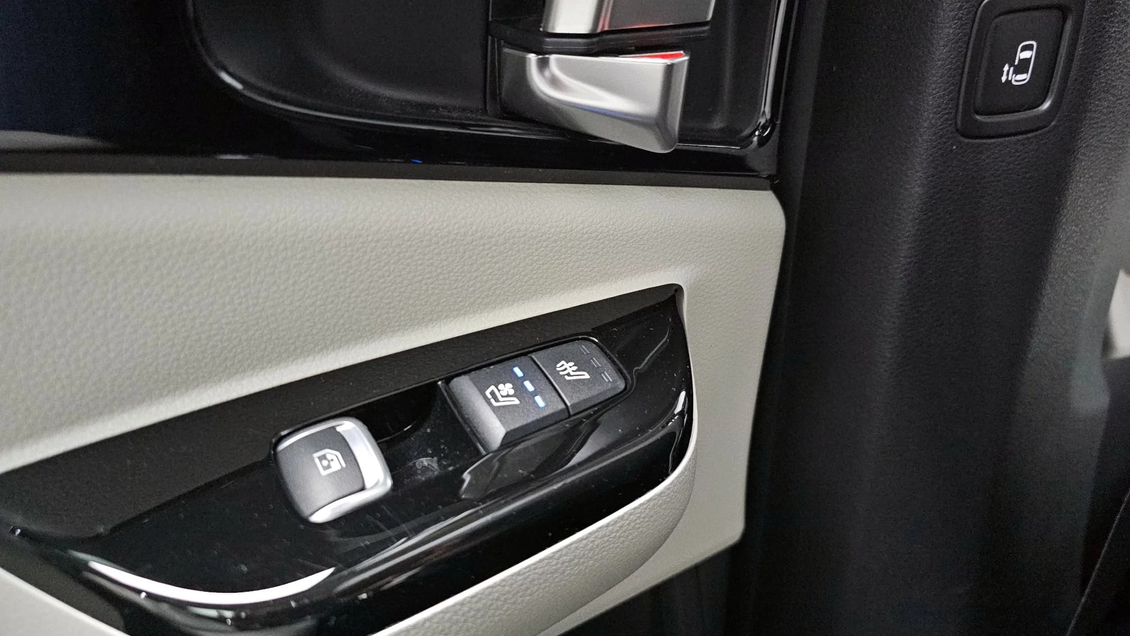 Kia Carnival Gasoline 9-Seater Noblesse, 2022 г. 63128 км. — фото 18