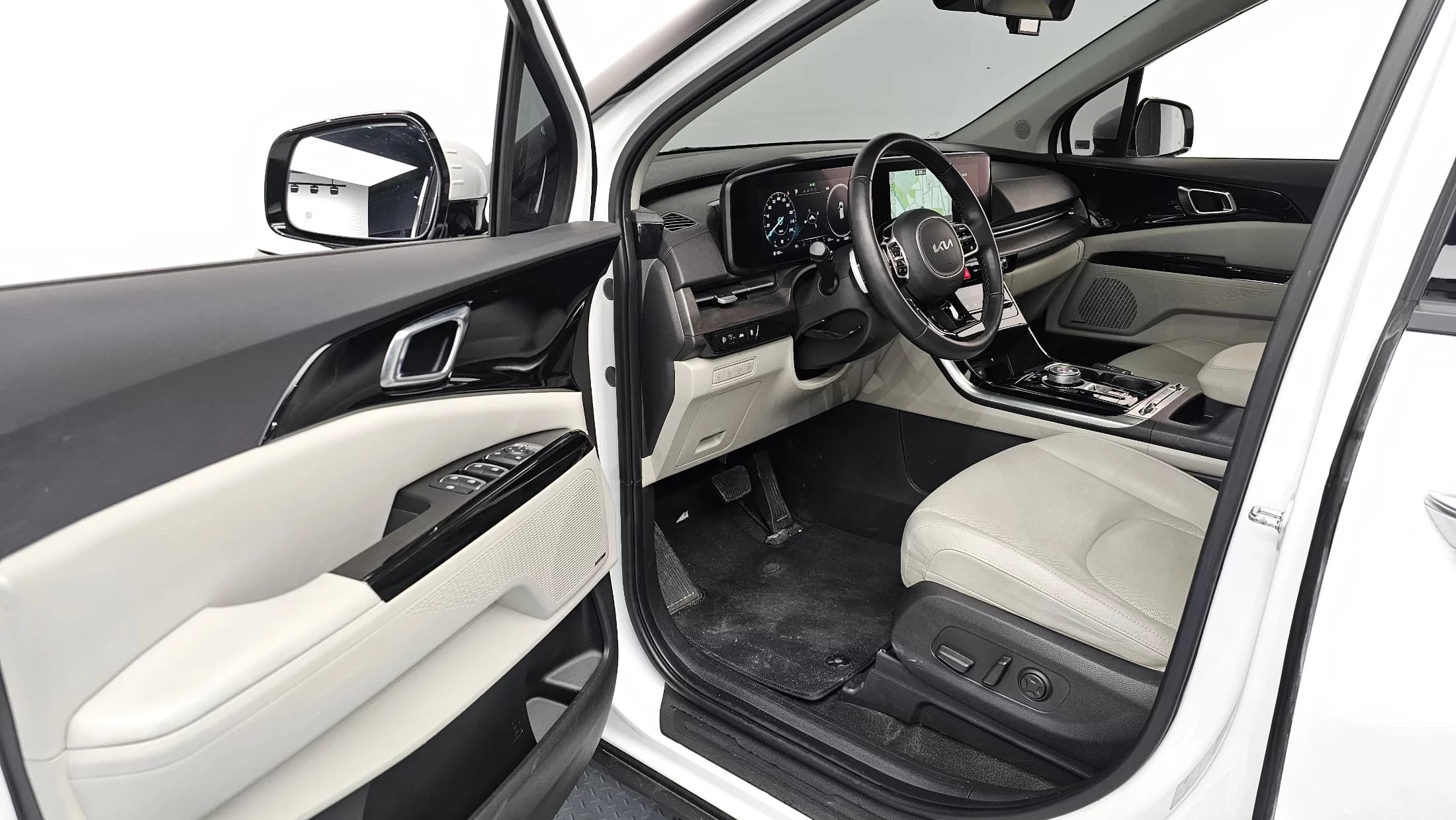 Kia Carnival Gasoline 9-Seater Noblesse, 2022 г. 63128 км. — фото 10