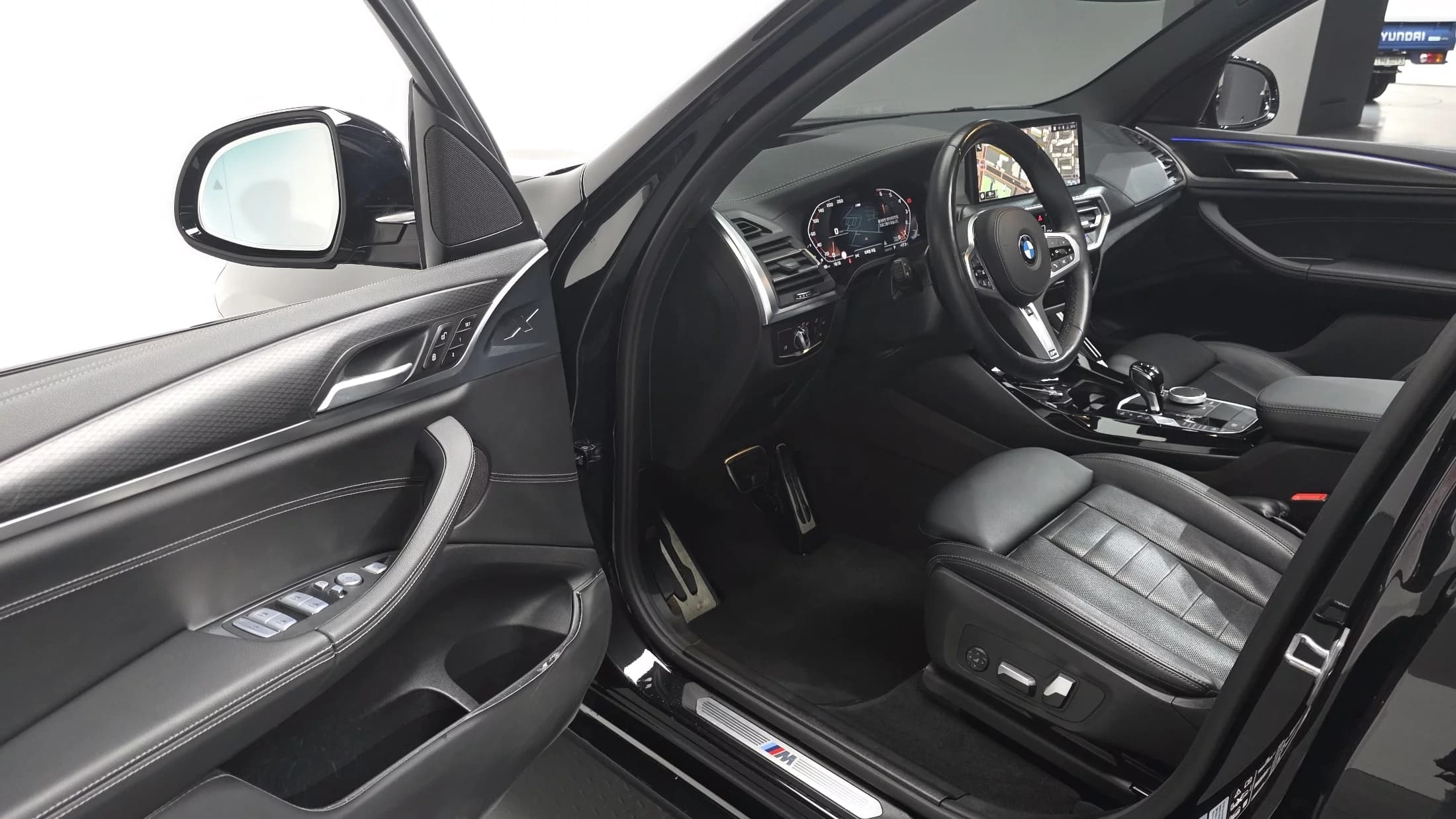 BMW X3 xDrive 20i M Sports Pro, 2023 г. 77622 км. — фото 10