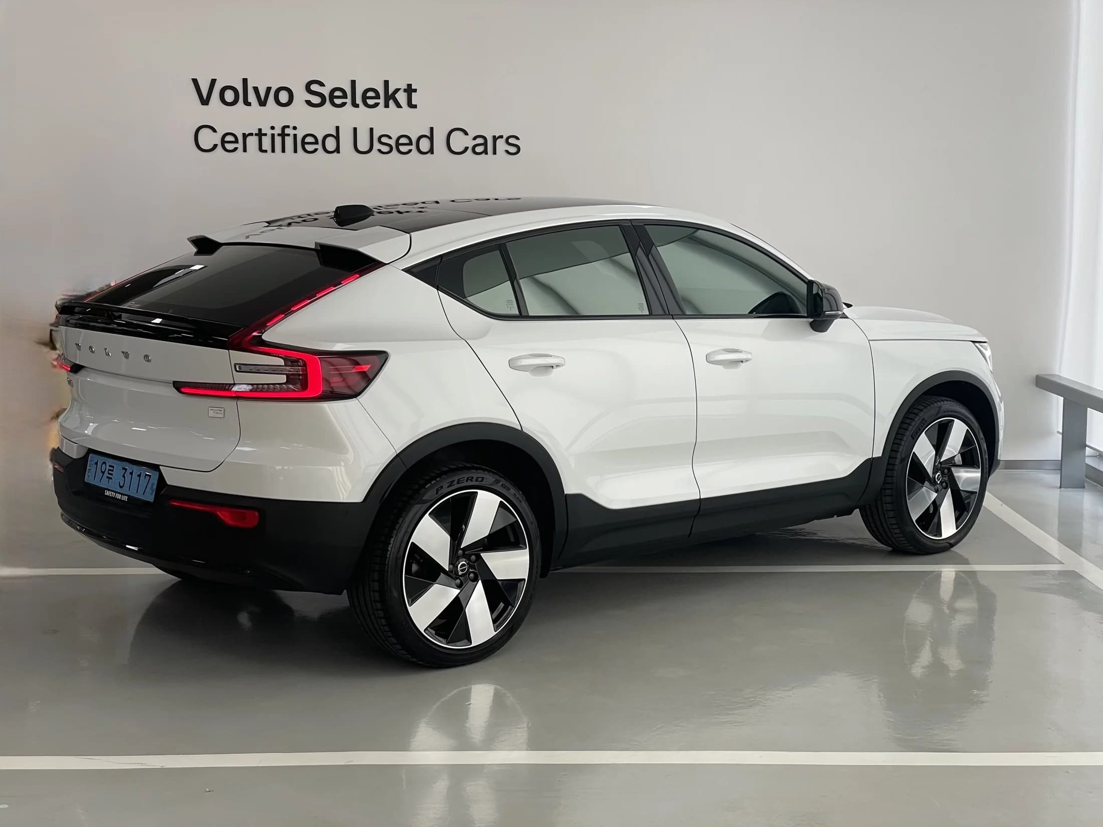 Volvo C40 Twin Ultimate, электромобиль, 2024 г. 20023 км. — фото 2