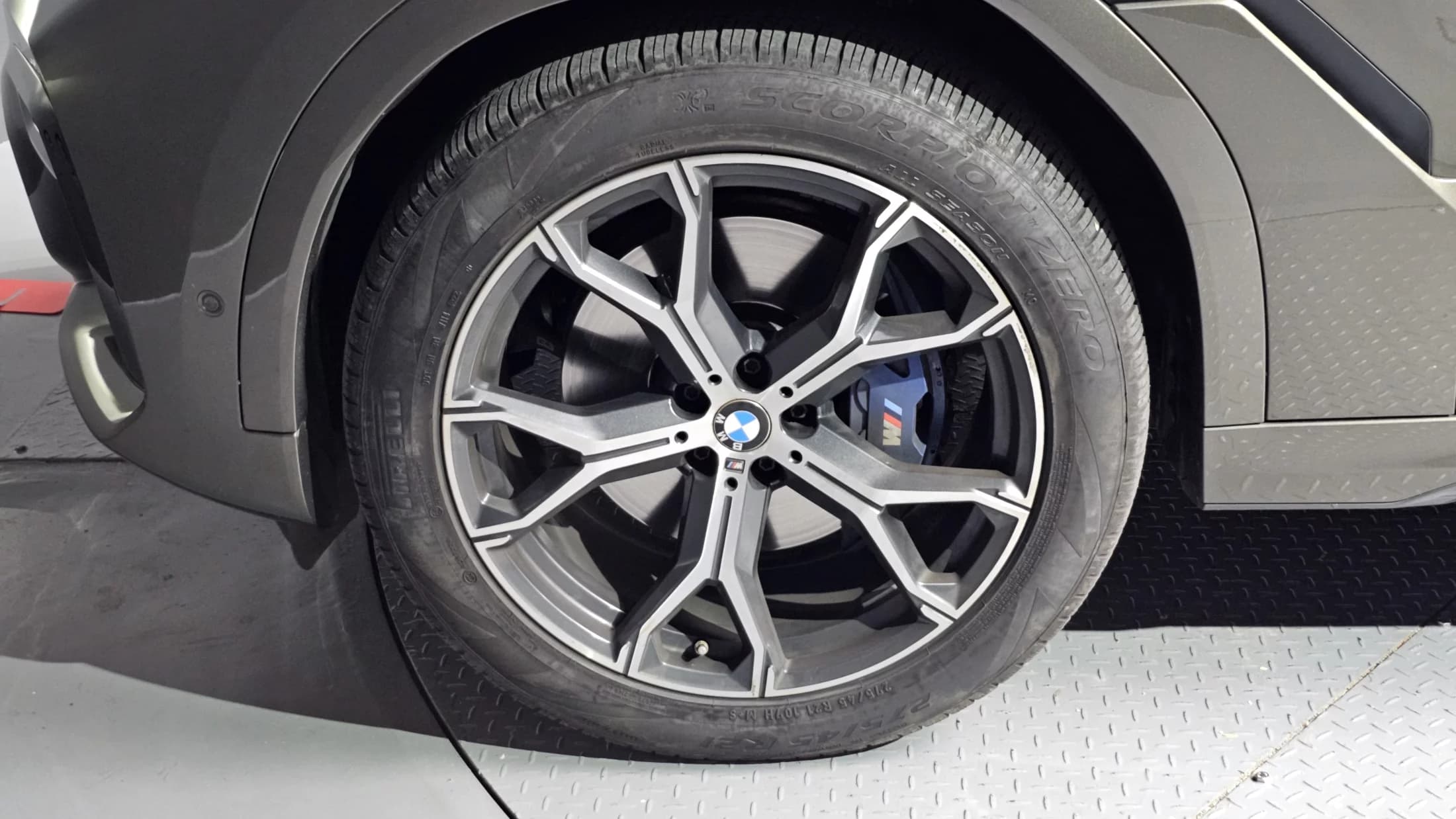 BMW X6 xDrive40i M Sport, 2022 г. 73290 км. — фото 5
