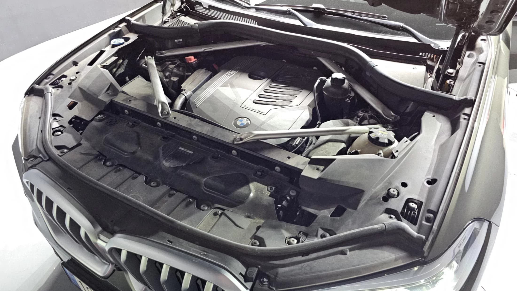 BMW X6 xDrive40i M Sport, 2022 г. 73290 км. — фото 6