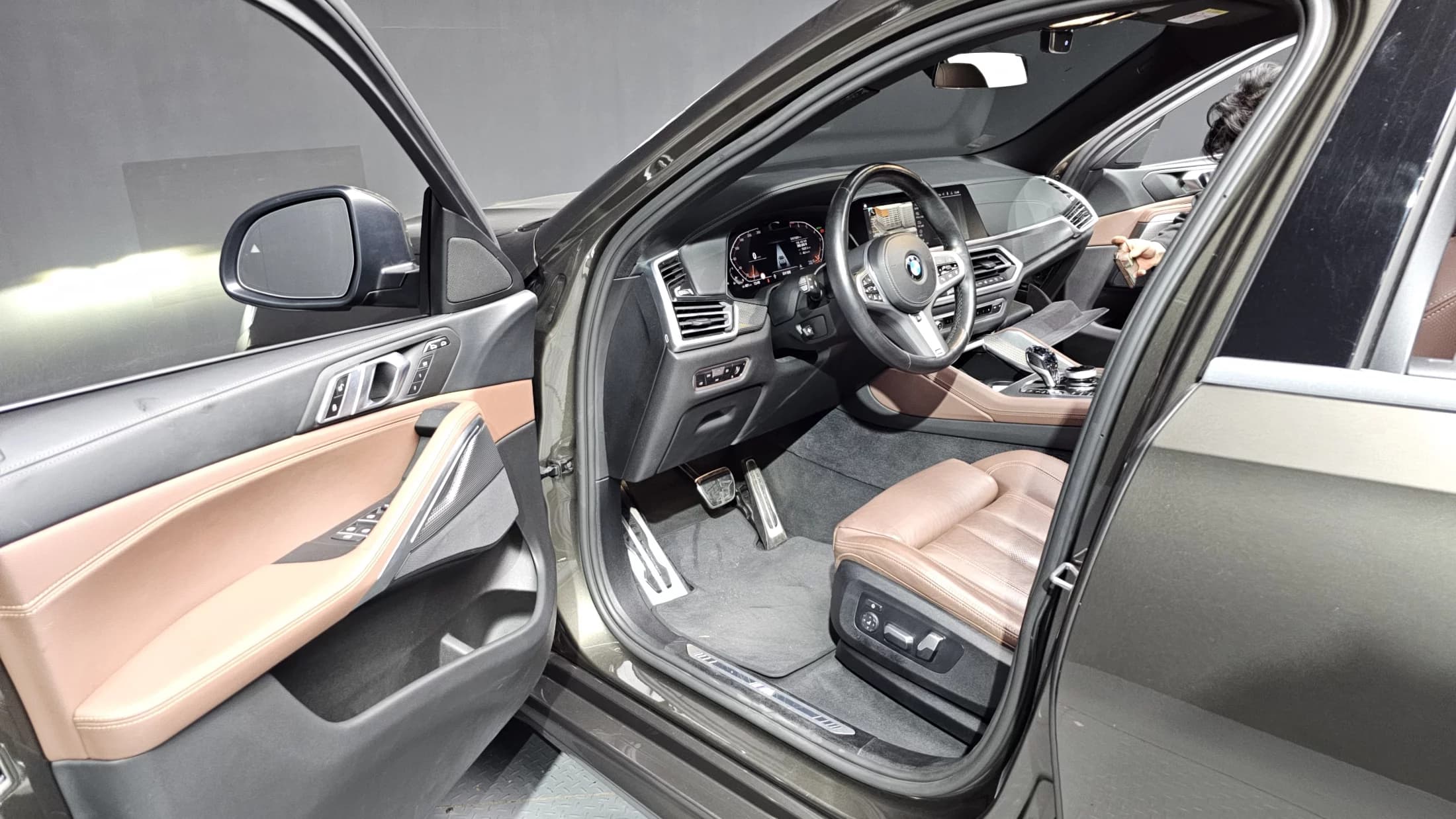 BMW X6 xDrive40i M Sport, 2022 г. 73290 км. — фото 10