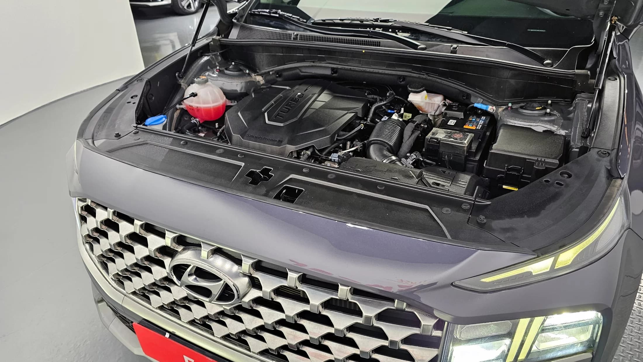Hyundai Santa Fe Diesel 2.2 4WD Exclusive, 2022 г. 35783 км. — фото 6