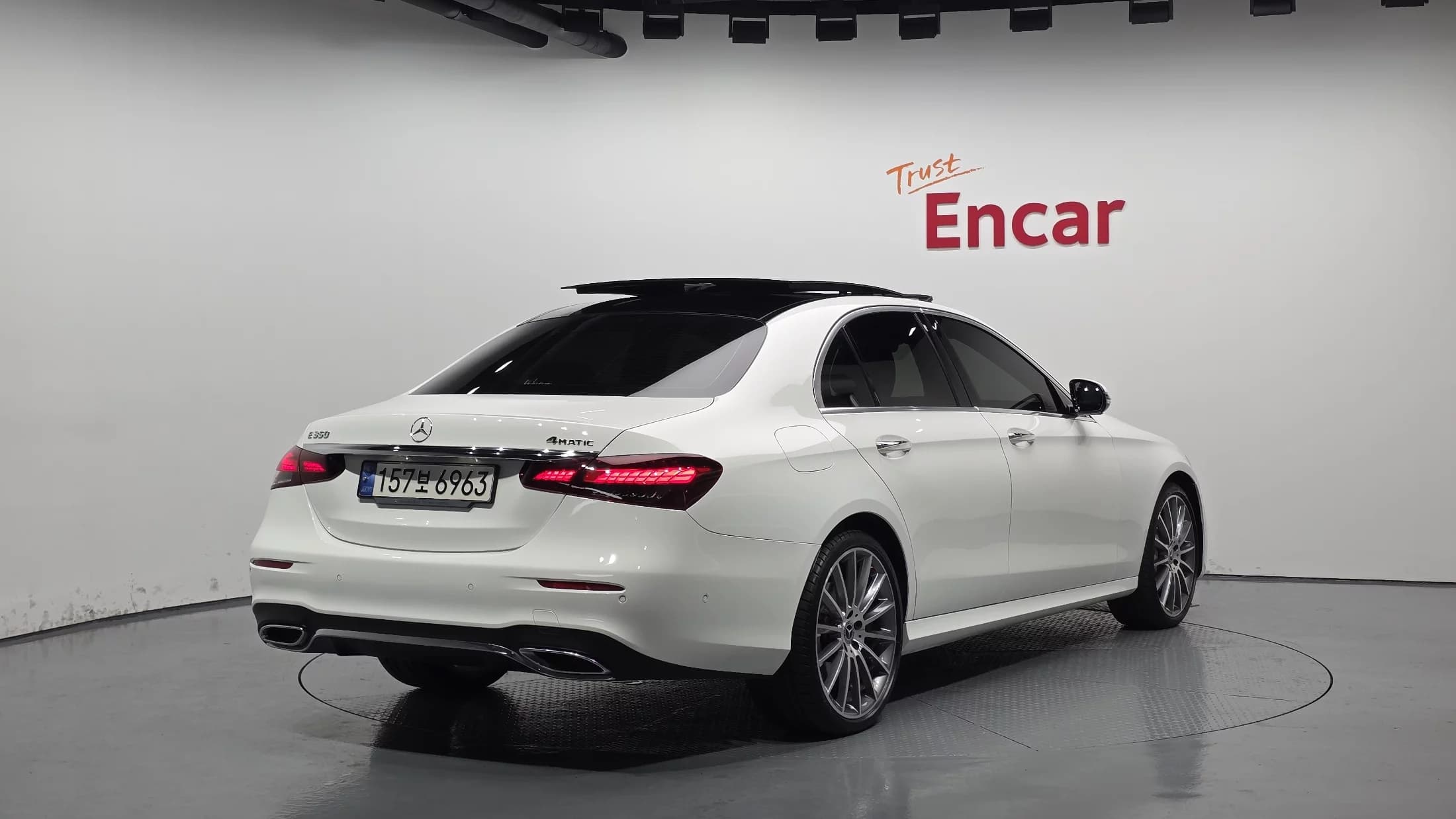 Mercedes-Benz E-Class E350 4MATIC AMG Line, 2021 г. 22741 км. — фото 2