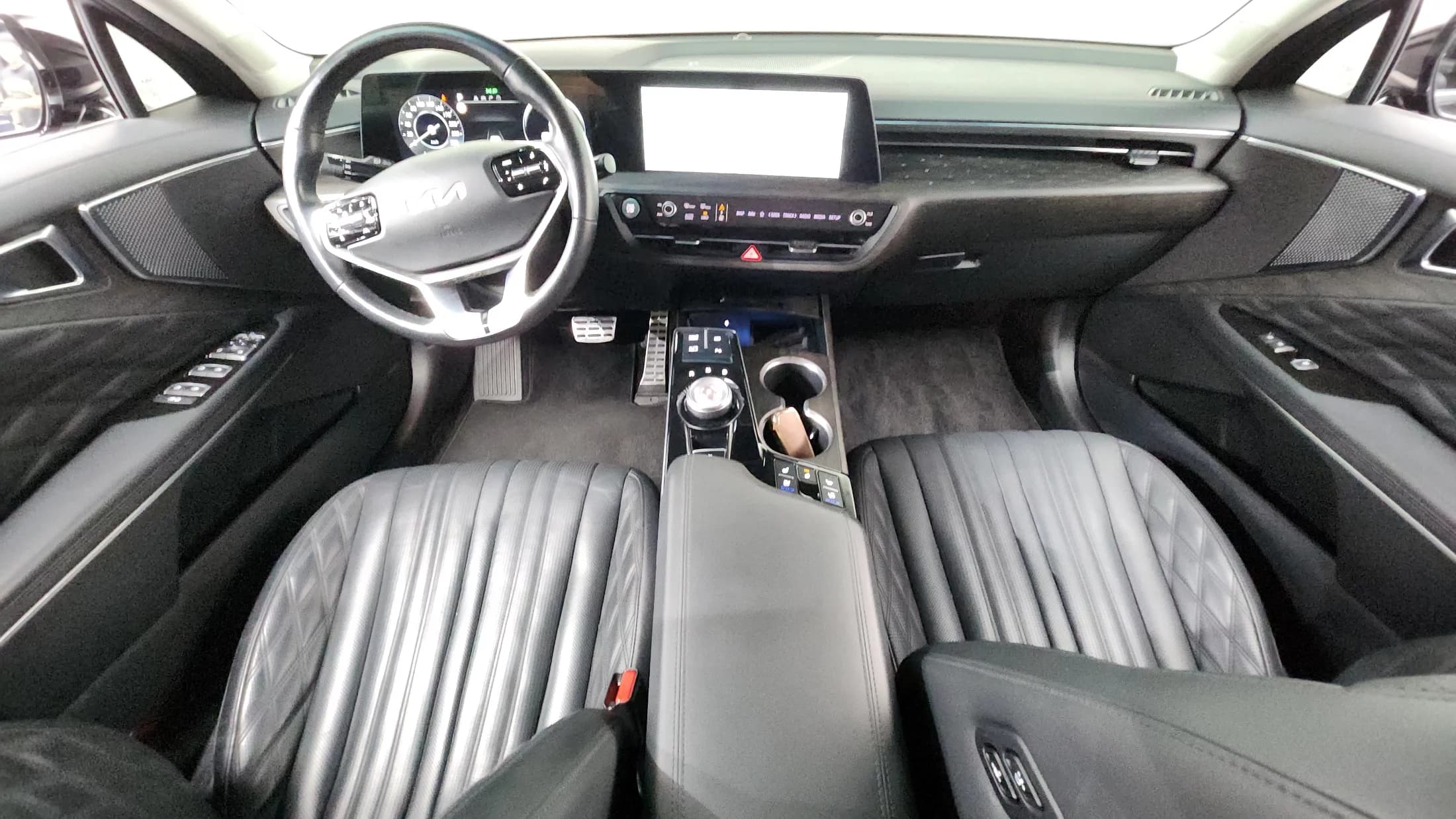 Kia K8 2.5 Gasoline 2WD Signature, 2022 г. 49278 км. — фото 7