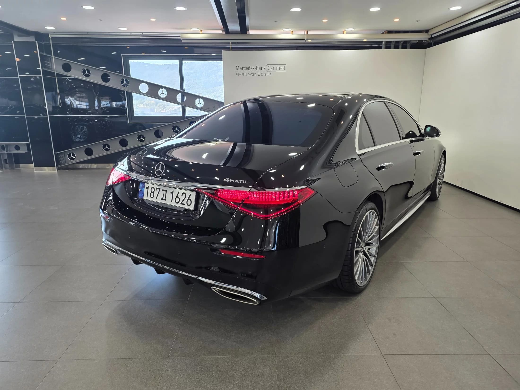 Mercedes-Benz S-Class S500 4MATIC, 2023 г. 15465 км. — фото 2