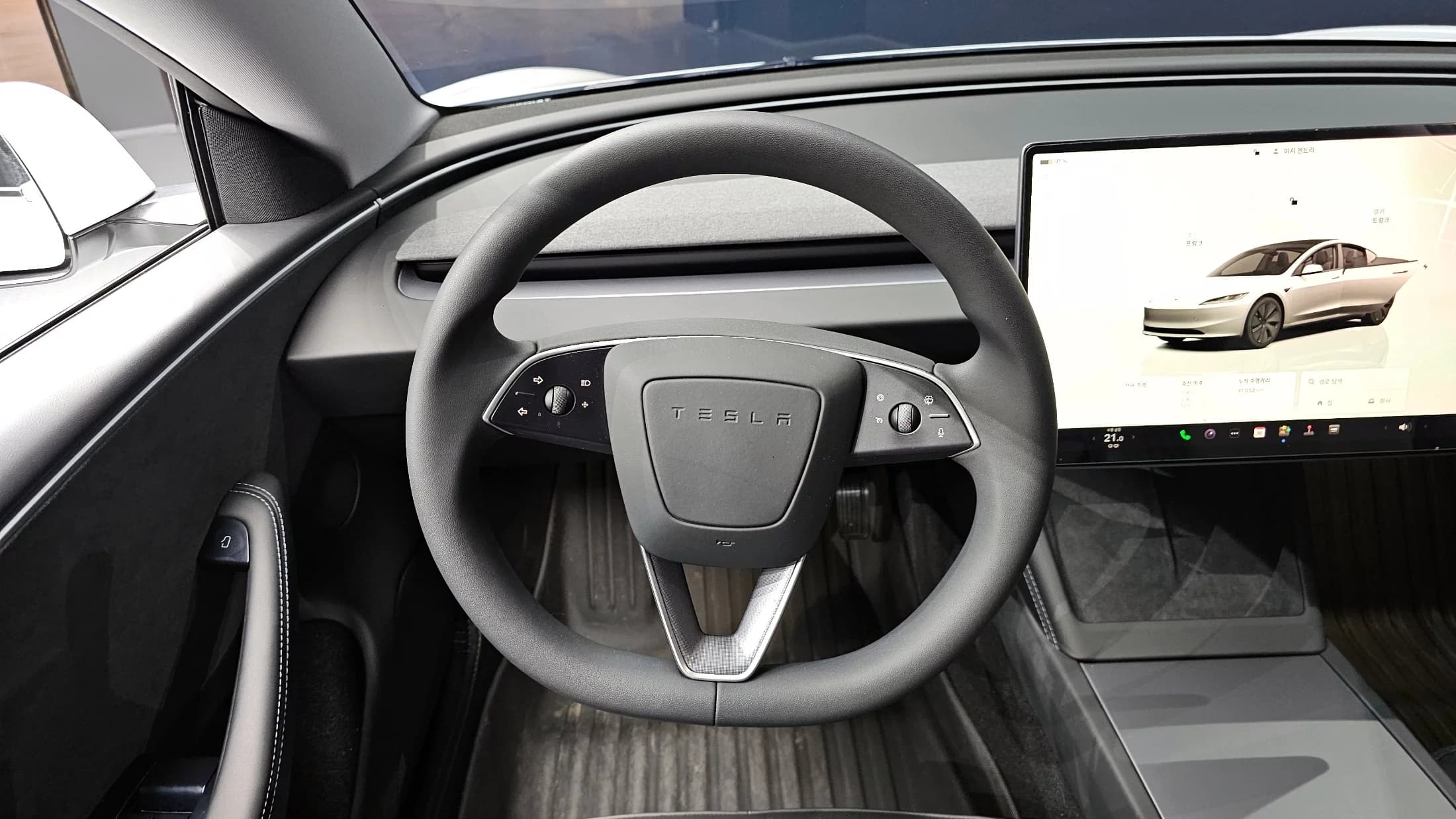 Tesla MODEL 3 Long Range, электромобиль, 2024 г. 41181 км. — фото 13
