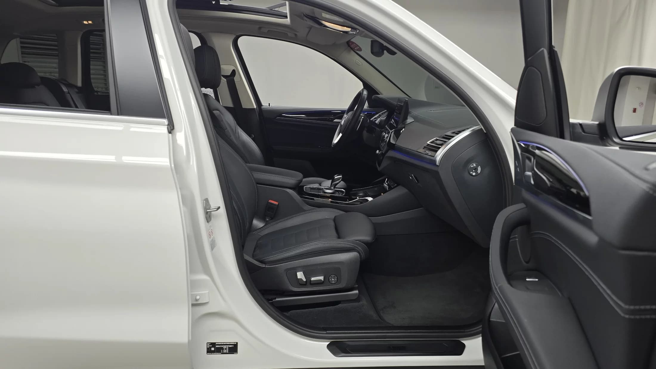 BMW X3 xDrive 20i, 2023 г. 24372 км. — фото 11