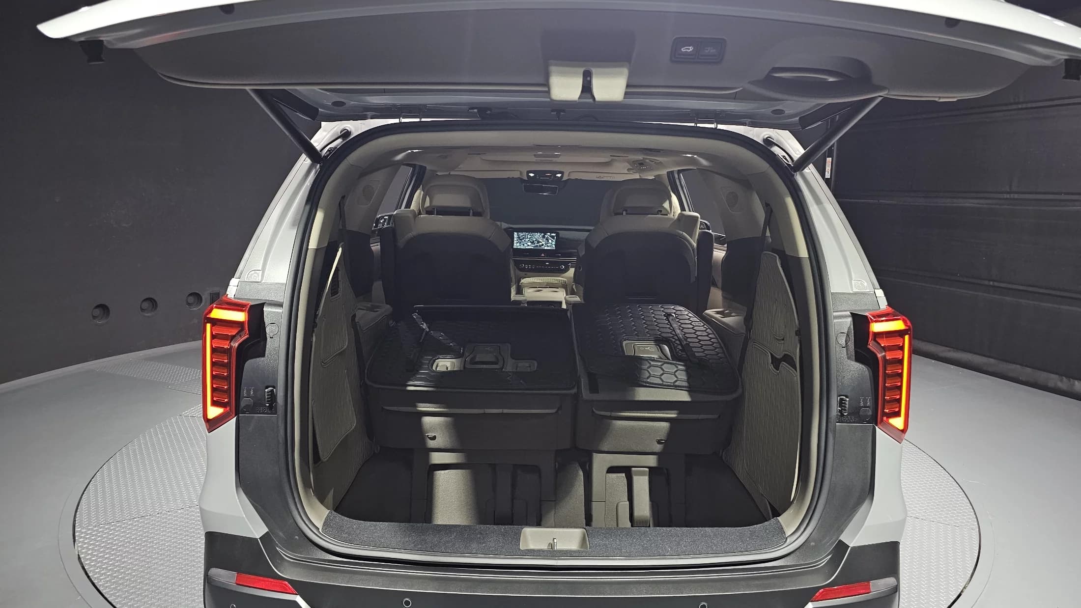 Kia Carnival Gasoline 7-Seater Gravity, 2024 г. 20639 км. — фото 20