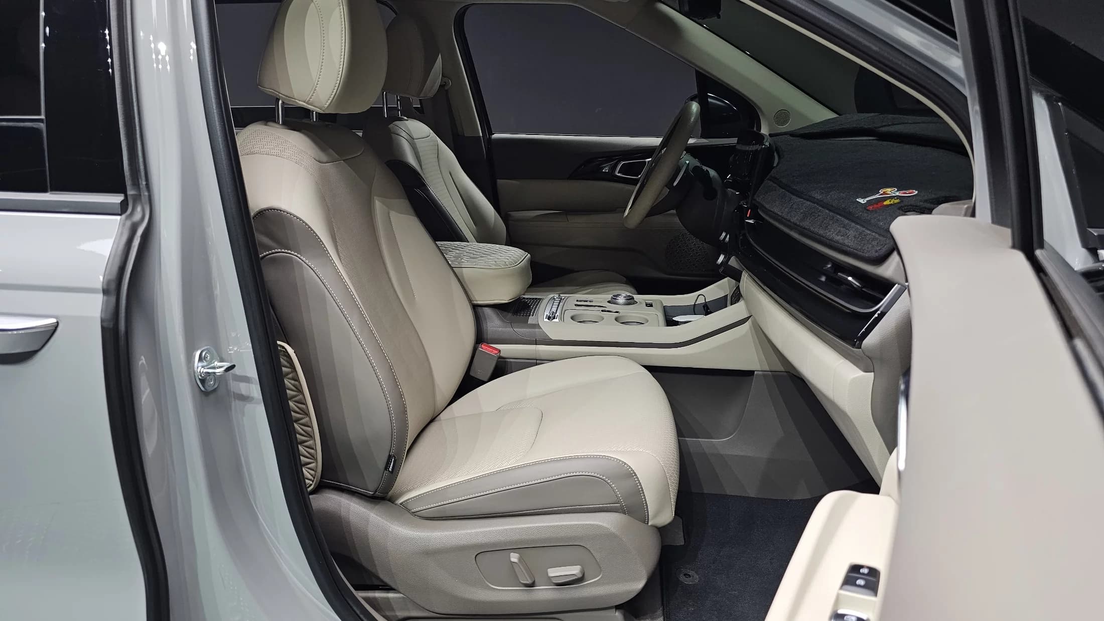 Kia Carnival Gasoline 7-Seater Gravity, 2024 г. 20639 км. — фото 10