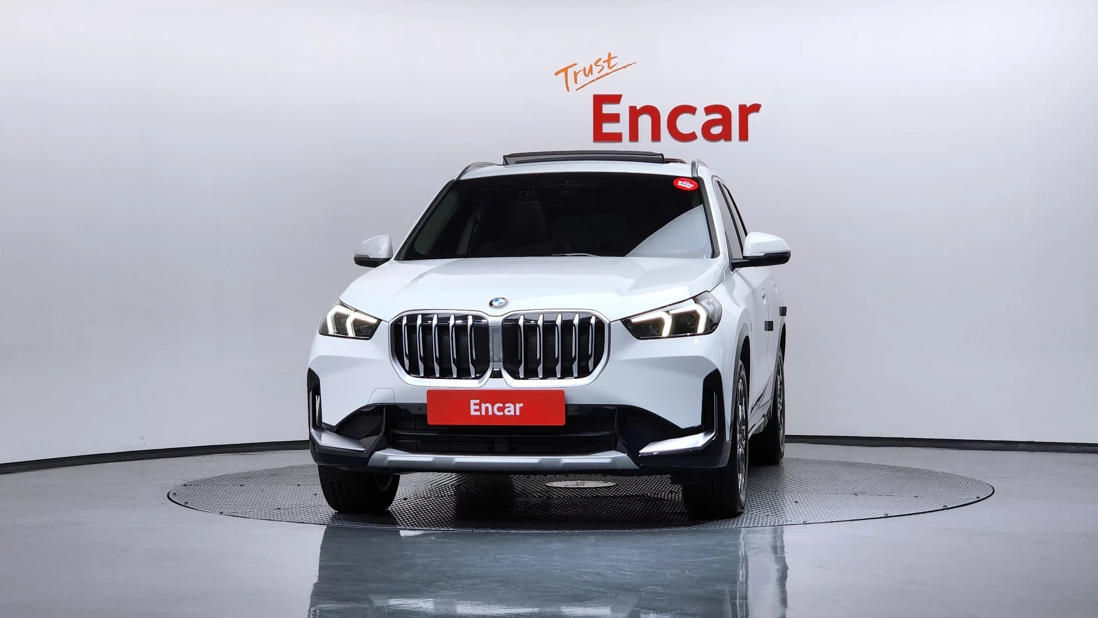 BMW X1 xDrive 20i xLine, 2024 г. 6125 км. — фото 3