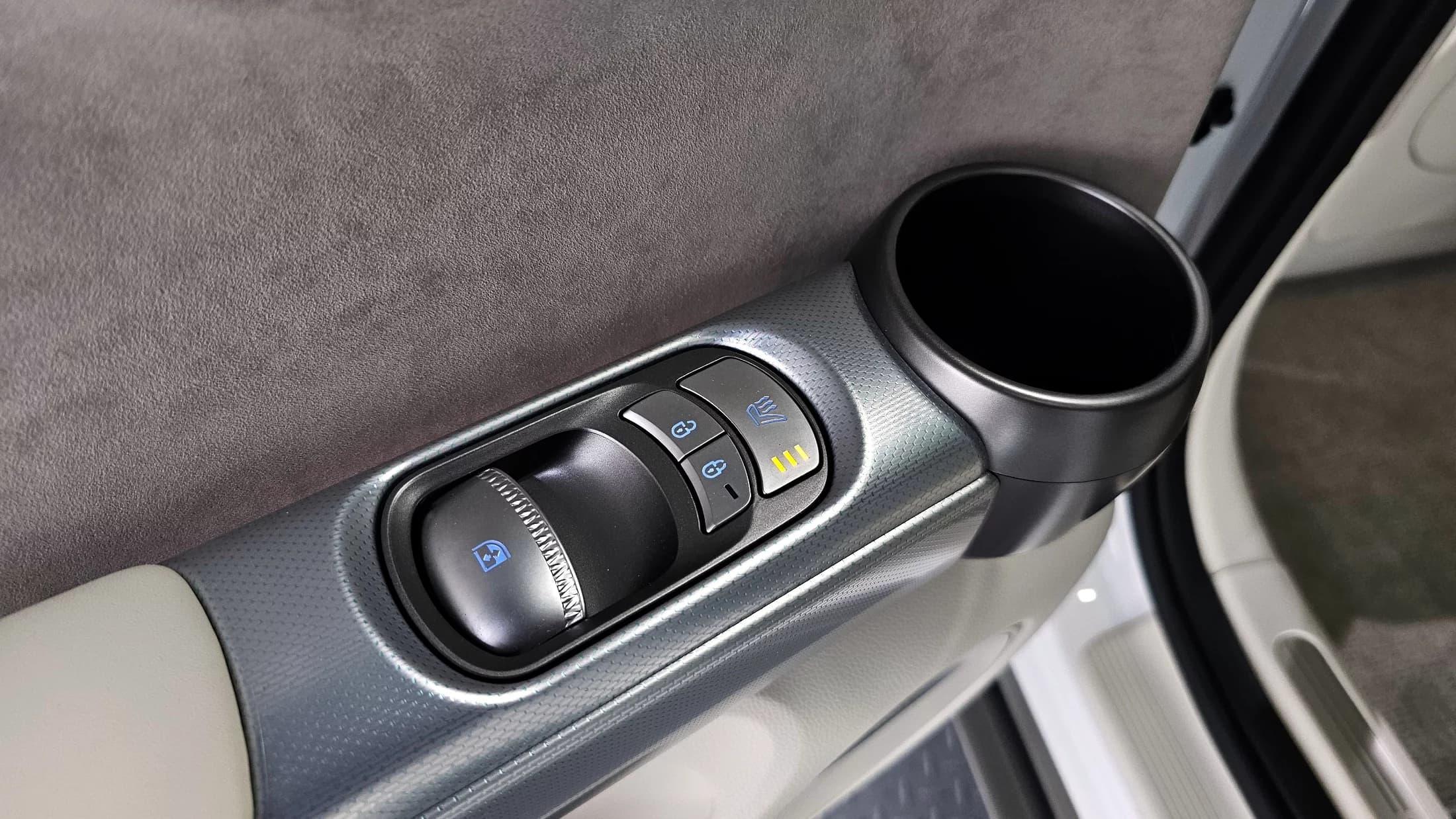 Genesis GV60 Standard AWD, электромобиль, 2025 г. 7150 км. — фото 19