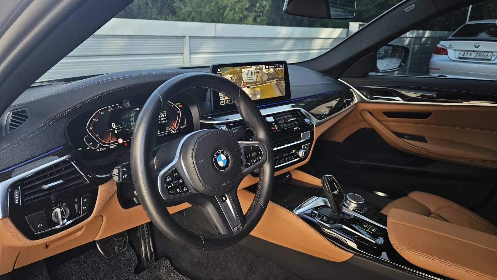 BMW 5-Series 520i M Sport, 2021 г. 54753 км. — фото 2