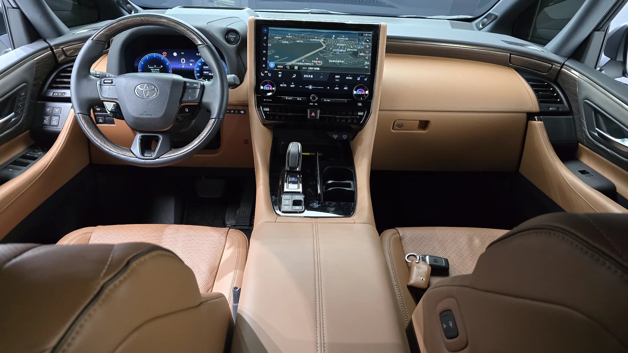 Toyota ALPHARD AWD, гибрид, 2023 г. 8656 км. — фото 7