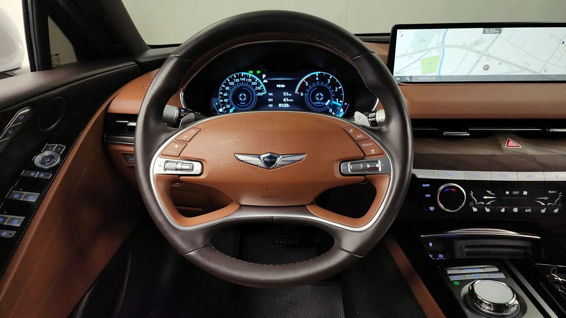 Genesis G80 Diesel 2.2 AWD, 2021 г. 74514 км. — фото 13