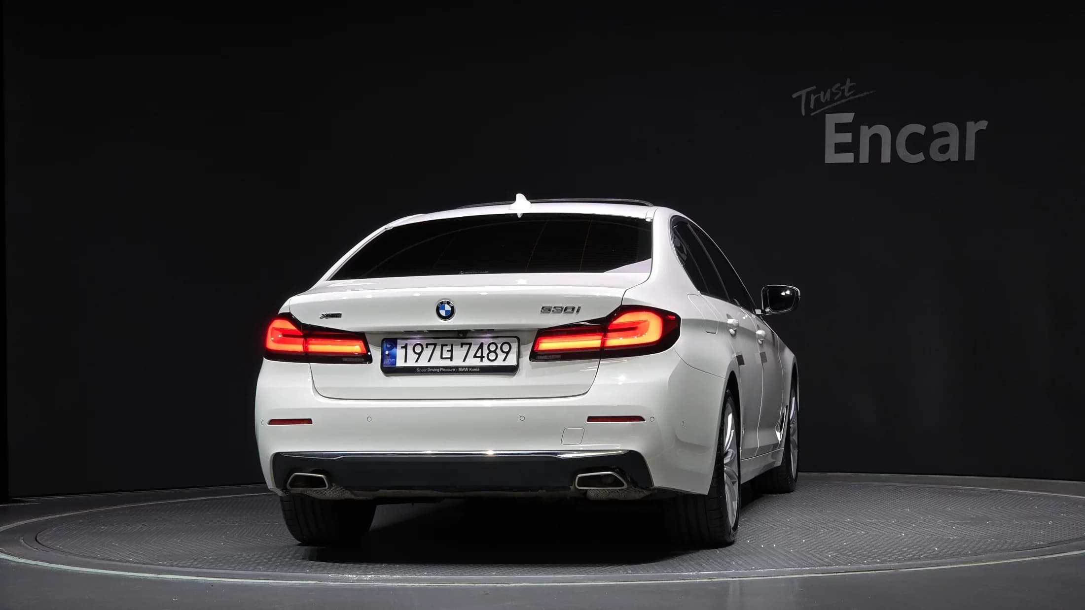 BMW 5-Series 530i xDrive Luxury, 2023 г. 40616 км. — фото 4