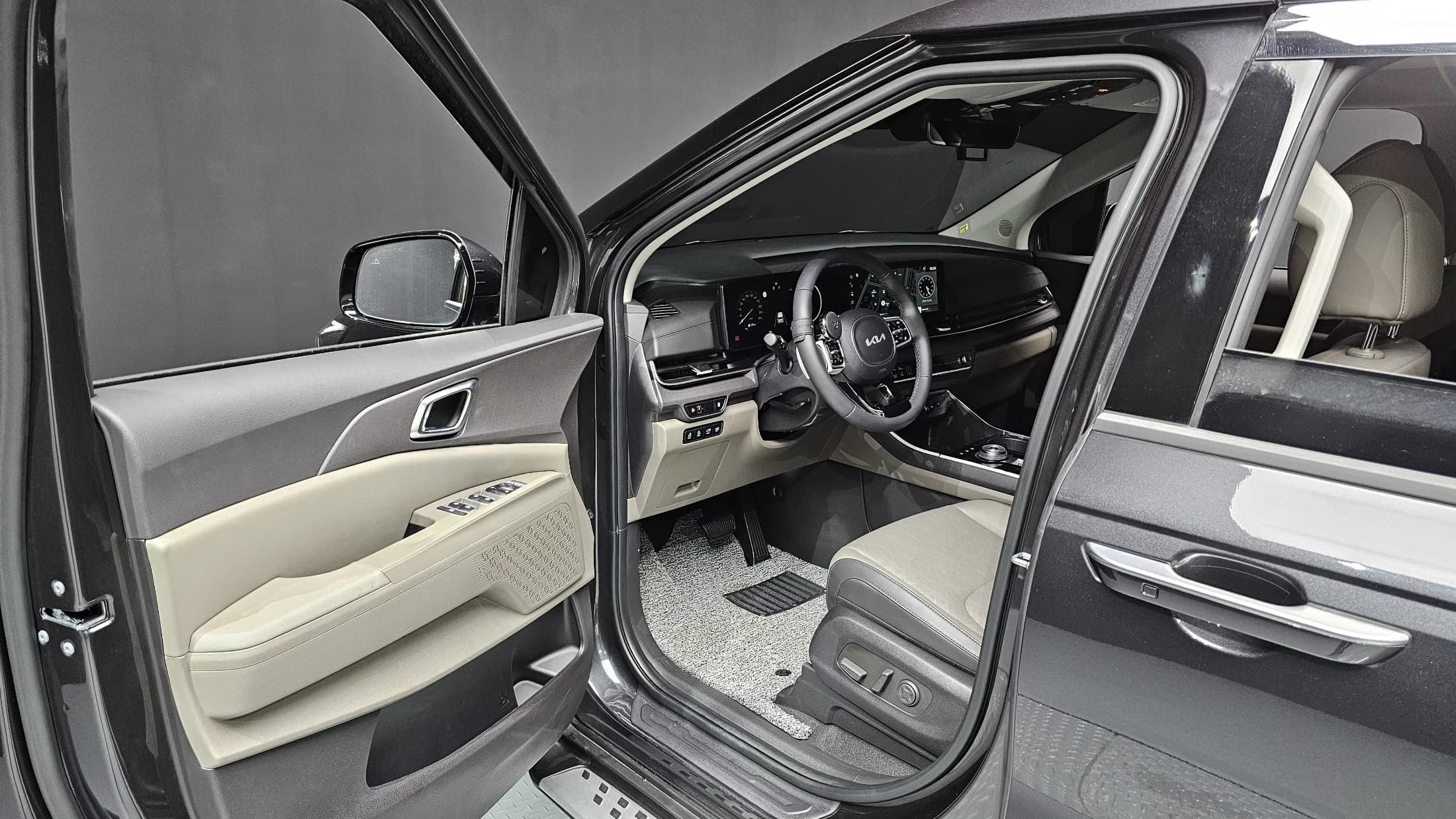 Kia Carnival Gasoline 9-Seater Noblesse, 2024 г. 7531 км. — фото 10