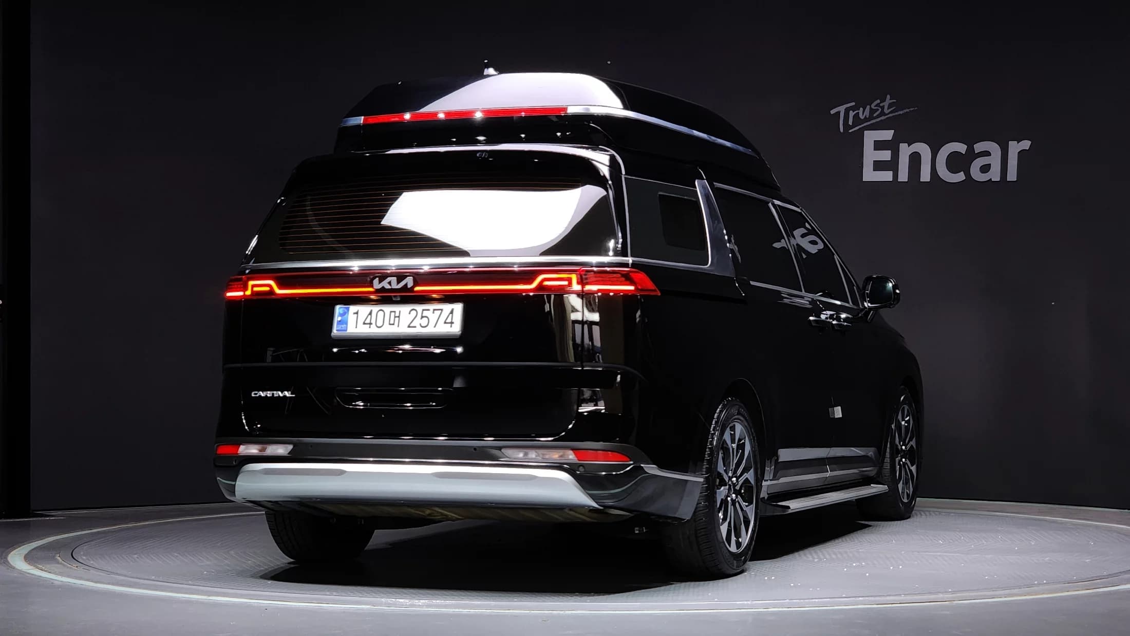 Kia Carnival Gasoline 9-Seater Hi-Limousine Signature, 2022 г. 60201 км. — фото 2