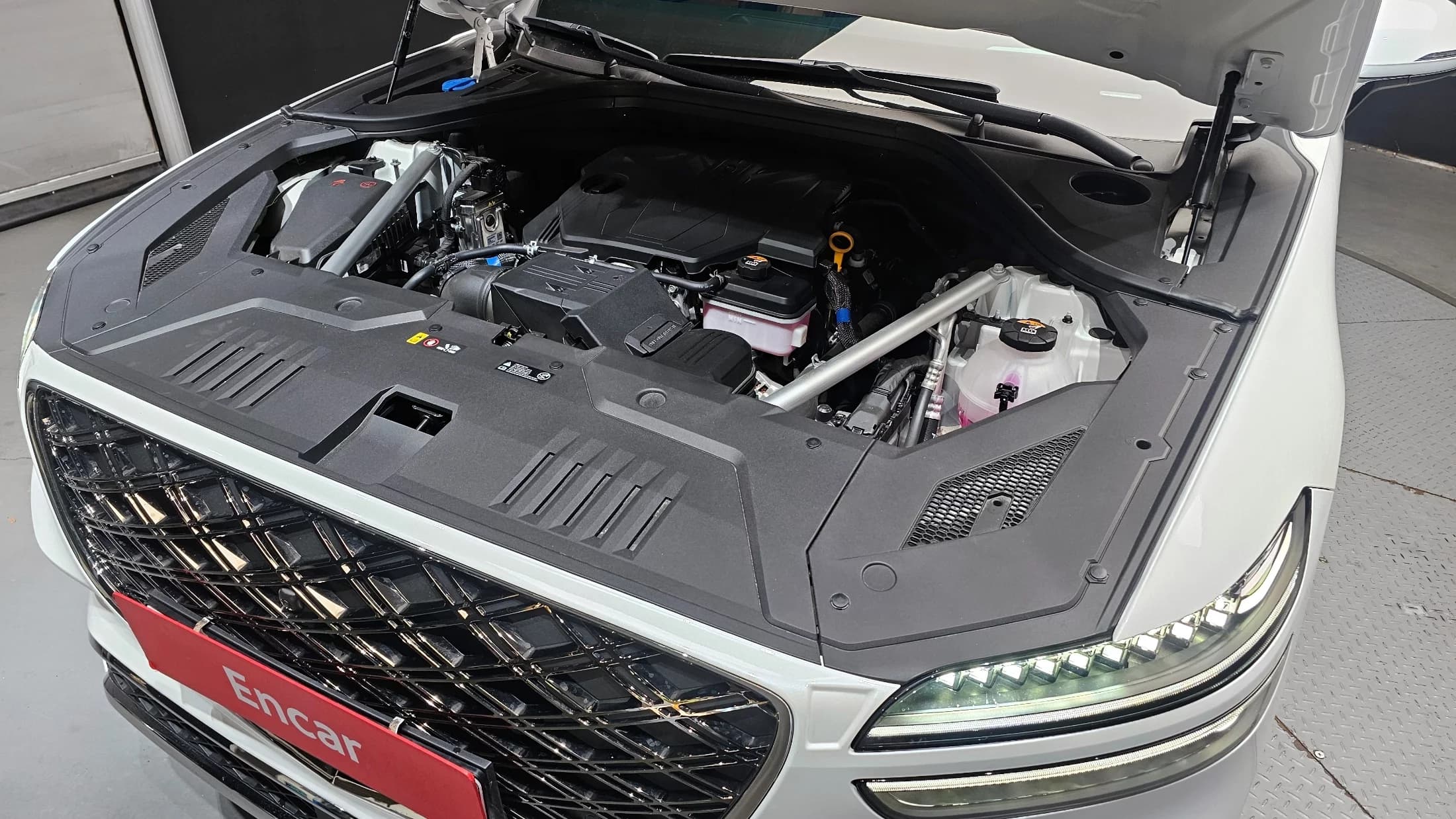 Genesis GV70 2.5T Gasoline 2WD, 2024 г. 5216 км. — фото 6
