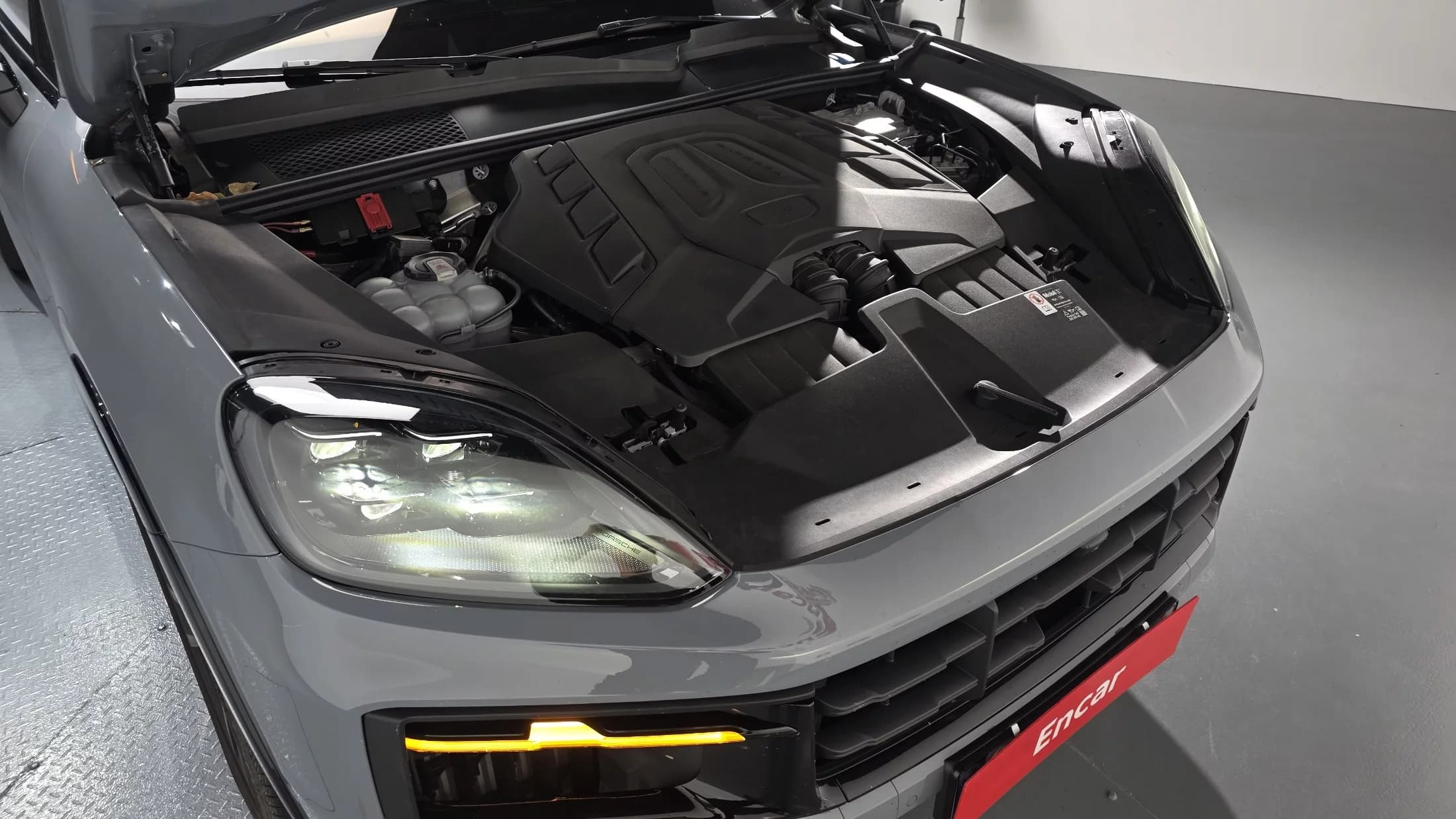 Porsche CAYENNE 4.0 GTS Coupe, 2024 г. 10591 км. — фото 6