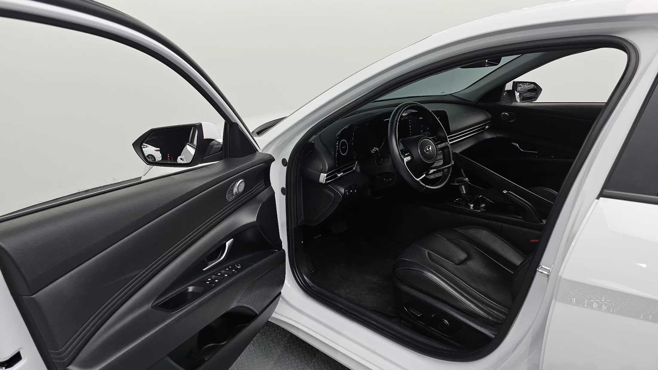 Hyundai AVANTE (Хендай Элантра) 1.6 Modern, 2022 г. 54050 км. — фото 10