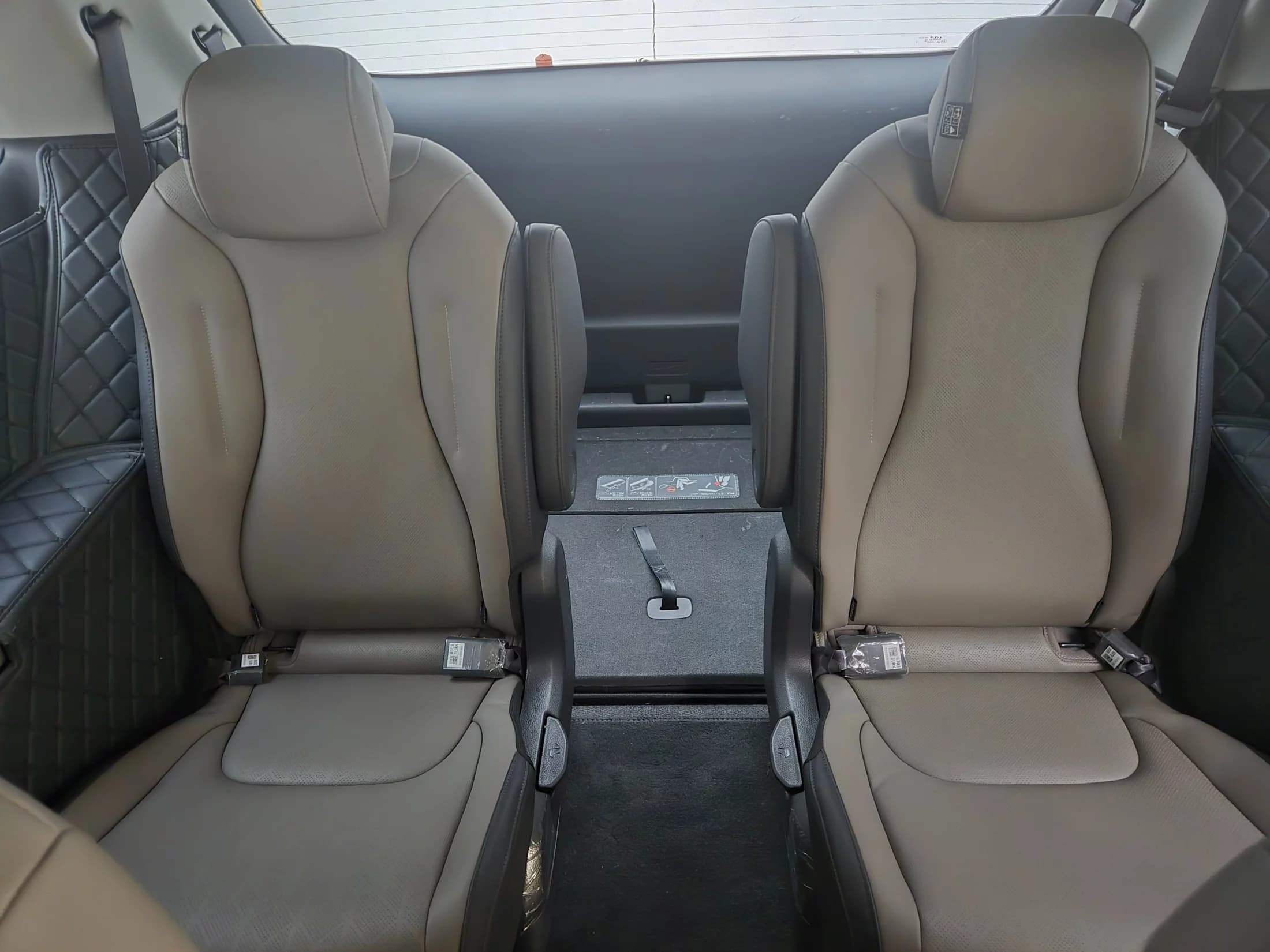 Kia Carnival 9-Seater Noblesse, 2024 г. 35066 км. — фото 13