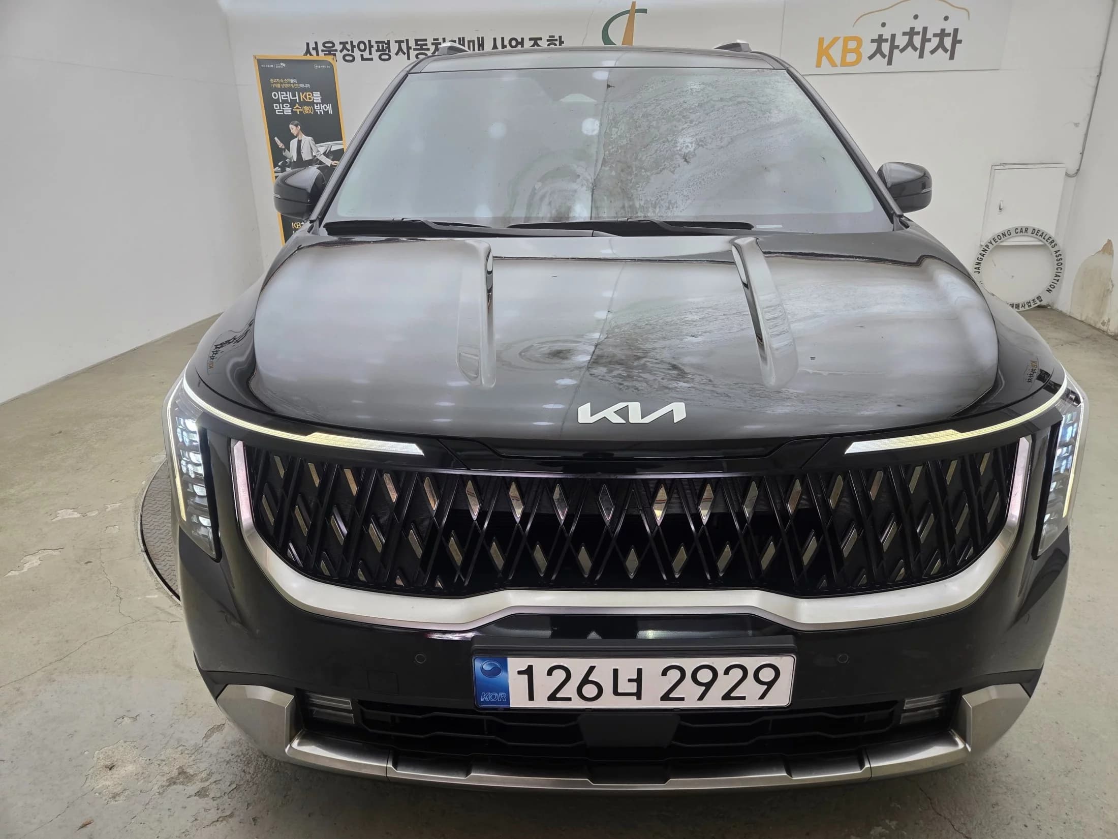 Kia Carnival 9-Seater Noblesse, 2024 г. 35066 км. — фото 3