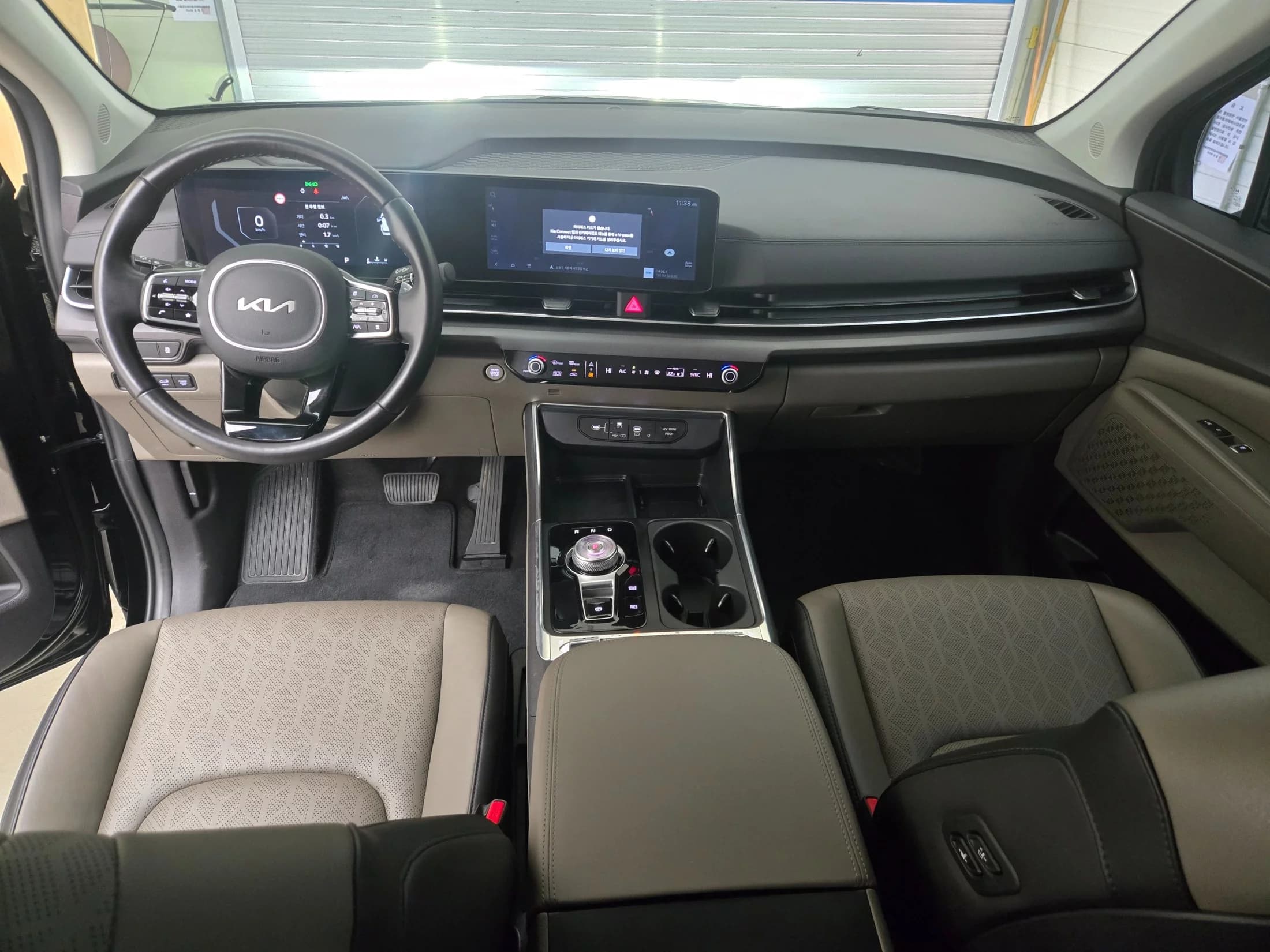 Kia Carnival 9-Seater Noblesse, 2024 г. 35066 км. — фото 7