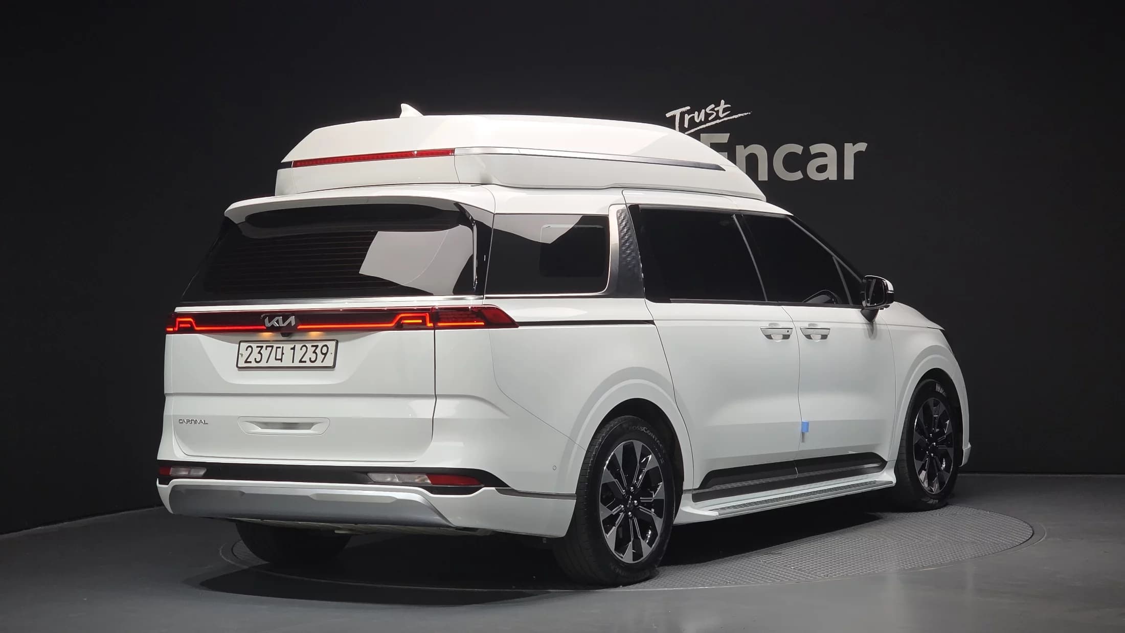 Kia Carnival Gasoline 9-Seater Hi-Limousine Signature, 2022 г. 45635 км. — фото 2