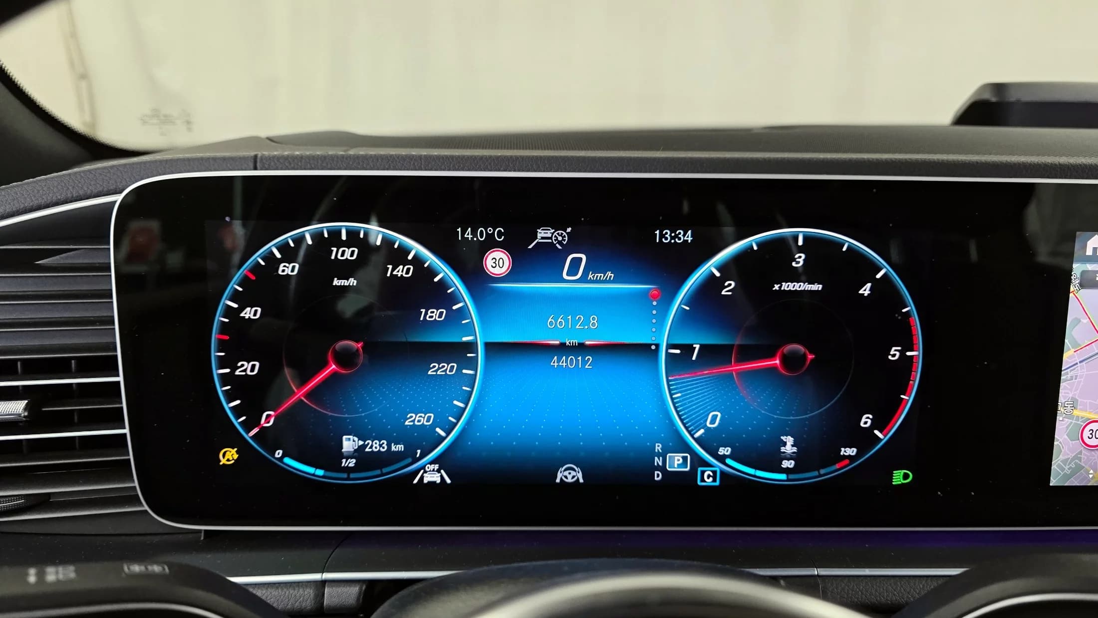 Mercedes-Benz GLS-Class GLS400d 4MATIC, 2023 г. 44141 км. — фото 8