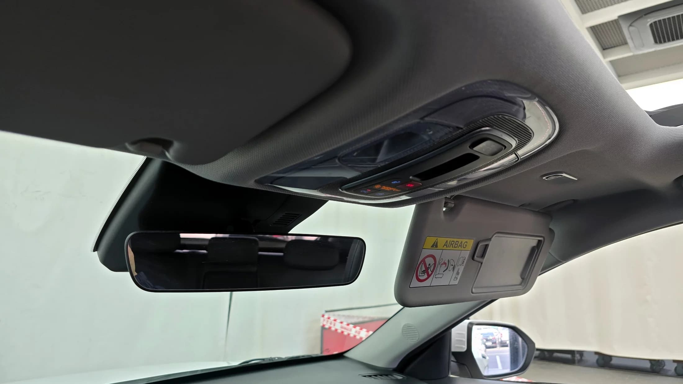 Hyundai Kona Gasoline 1.6 Turbo 2WD Premium, 2023 г. 63705 км. — фото 17
