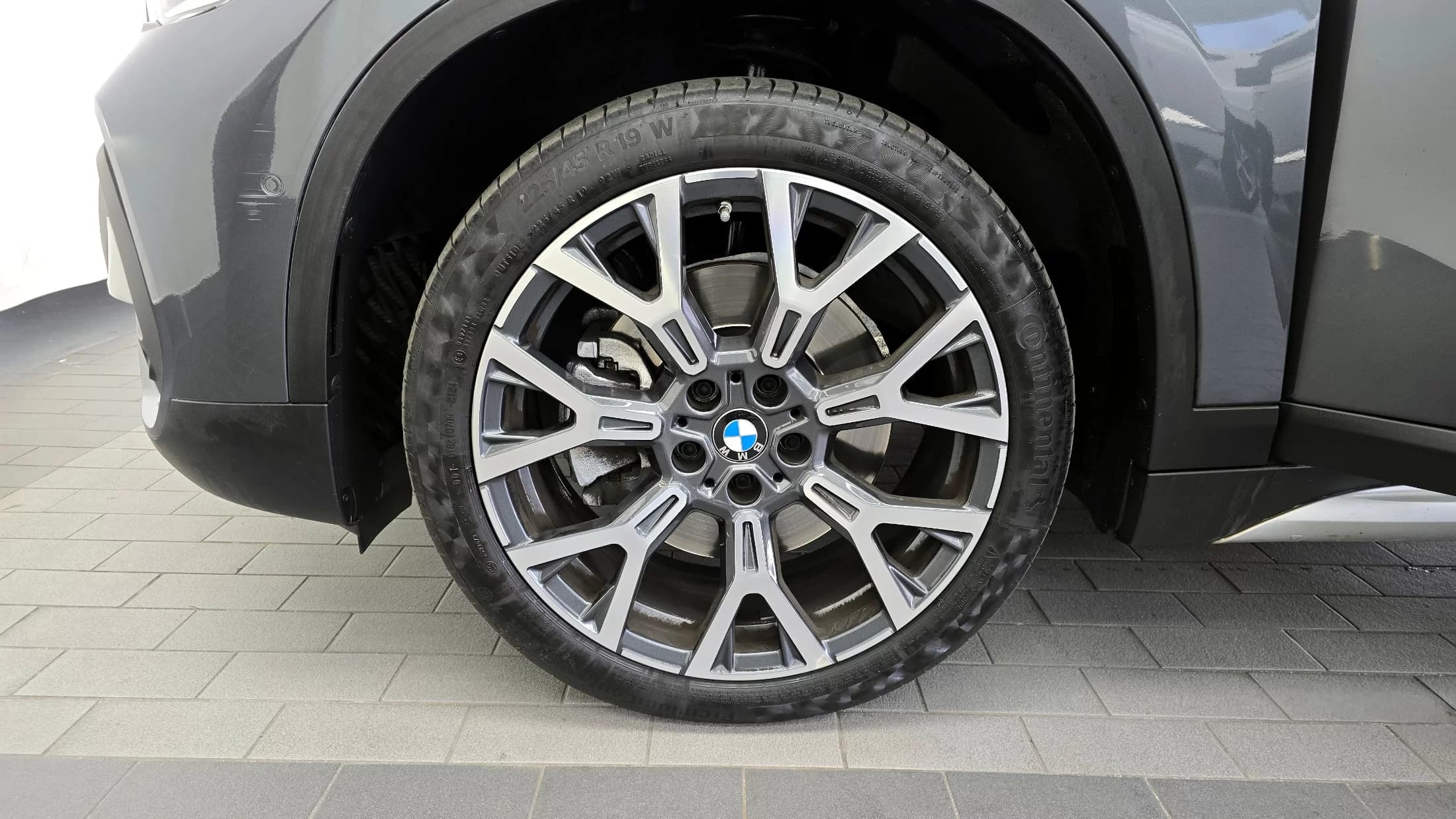 BMW X1 xDrive 20i xLine, 2022 г. 48359 км. — фото 5