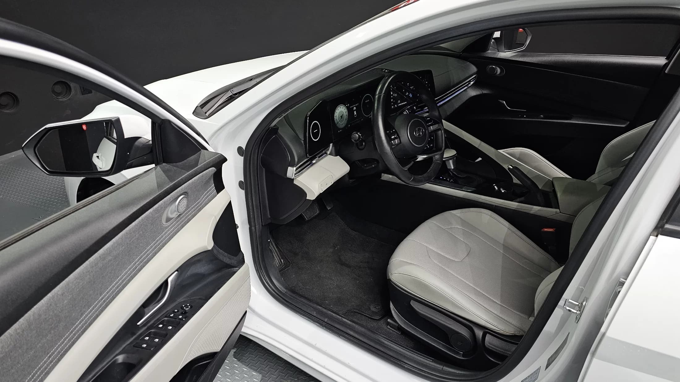 Hyundai AVANTE (Хендай Элантра) 1.6 Modern, 2022 г. 32245 км. — фото 11