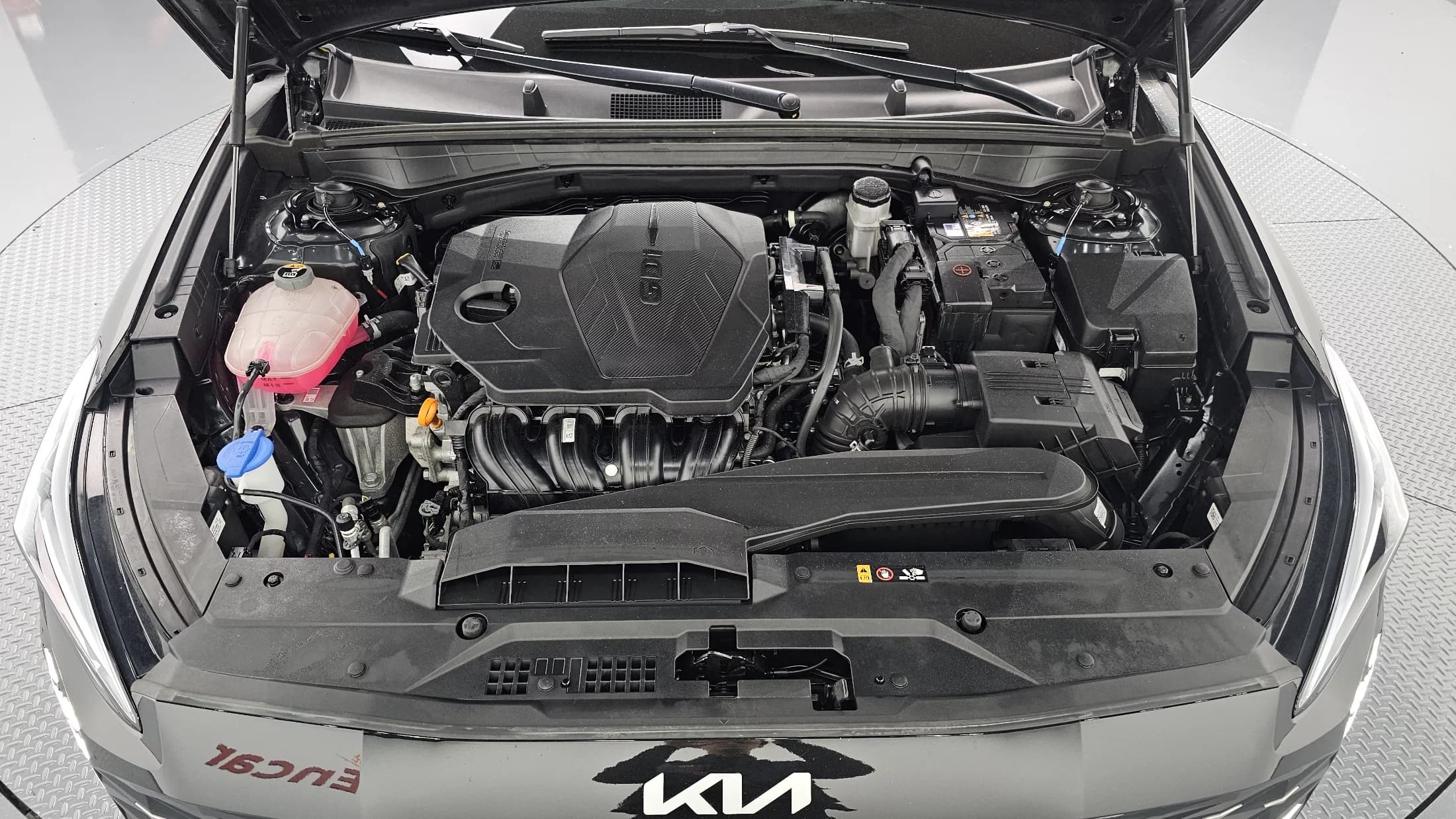 Kia K8 2.5 Gasoline 2WD Signature Special, 2024 г. 28068 км. — фото 6