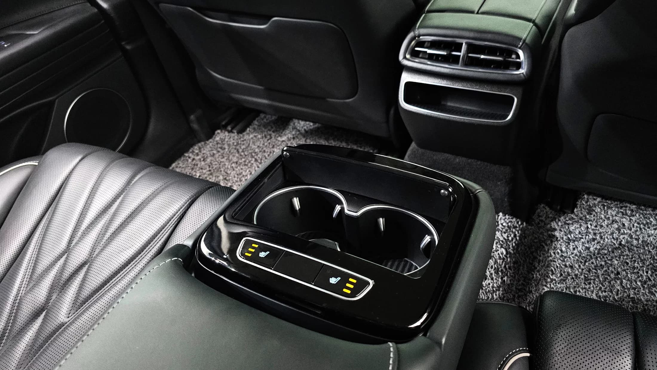 Genesis Electrified G80 e-AWD, электромобиль, 2021 г. 51752 км. — фото 19