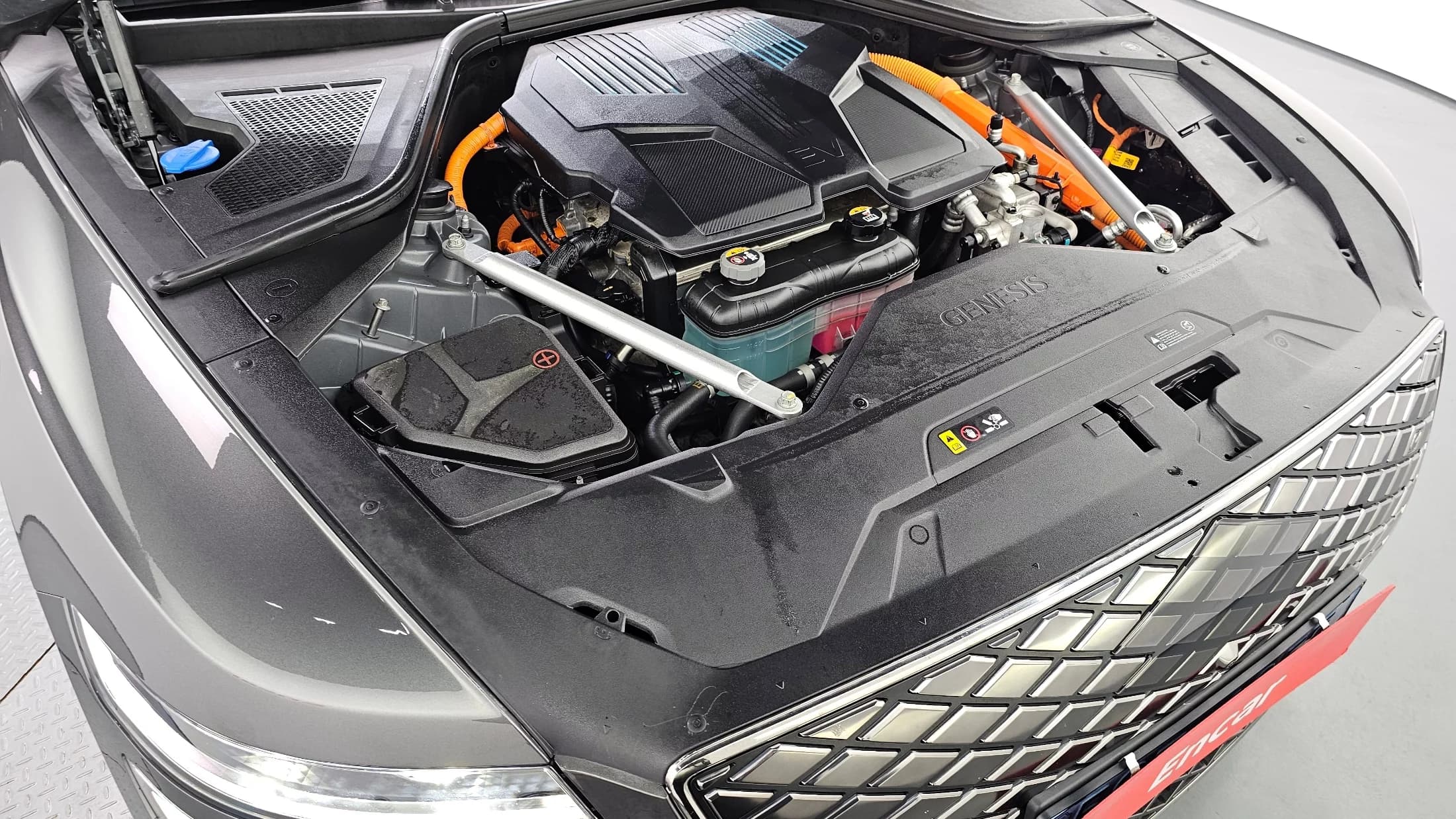Genesis Electrified G80 e-AWD, электромобиль, 2021 г. 51752 км. — фото 6