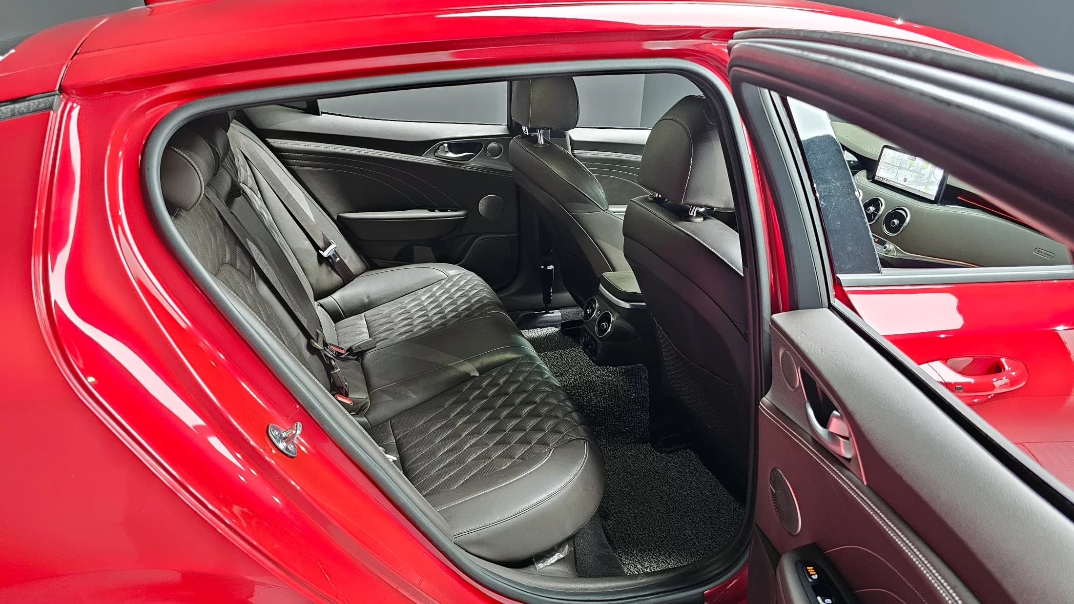 Kia Stinger 3.3 GT Masters Turbo Package, 2021 г. 64795 км. — фото 12