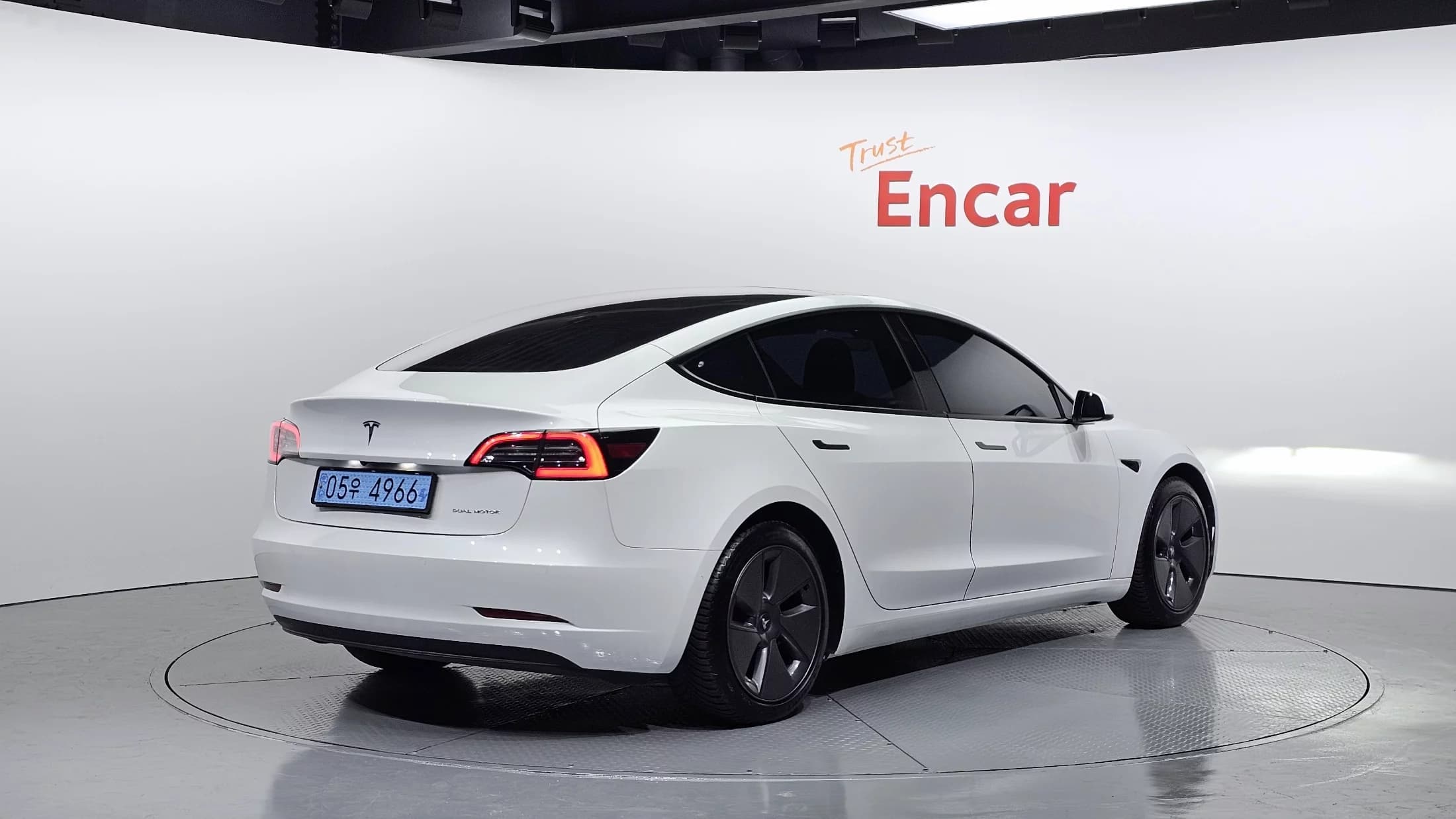 Tesla MODEL 3 Long Range, электромобиль, 2021 г. 168602 км. — фото 2