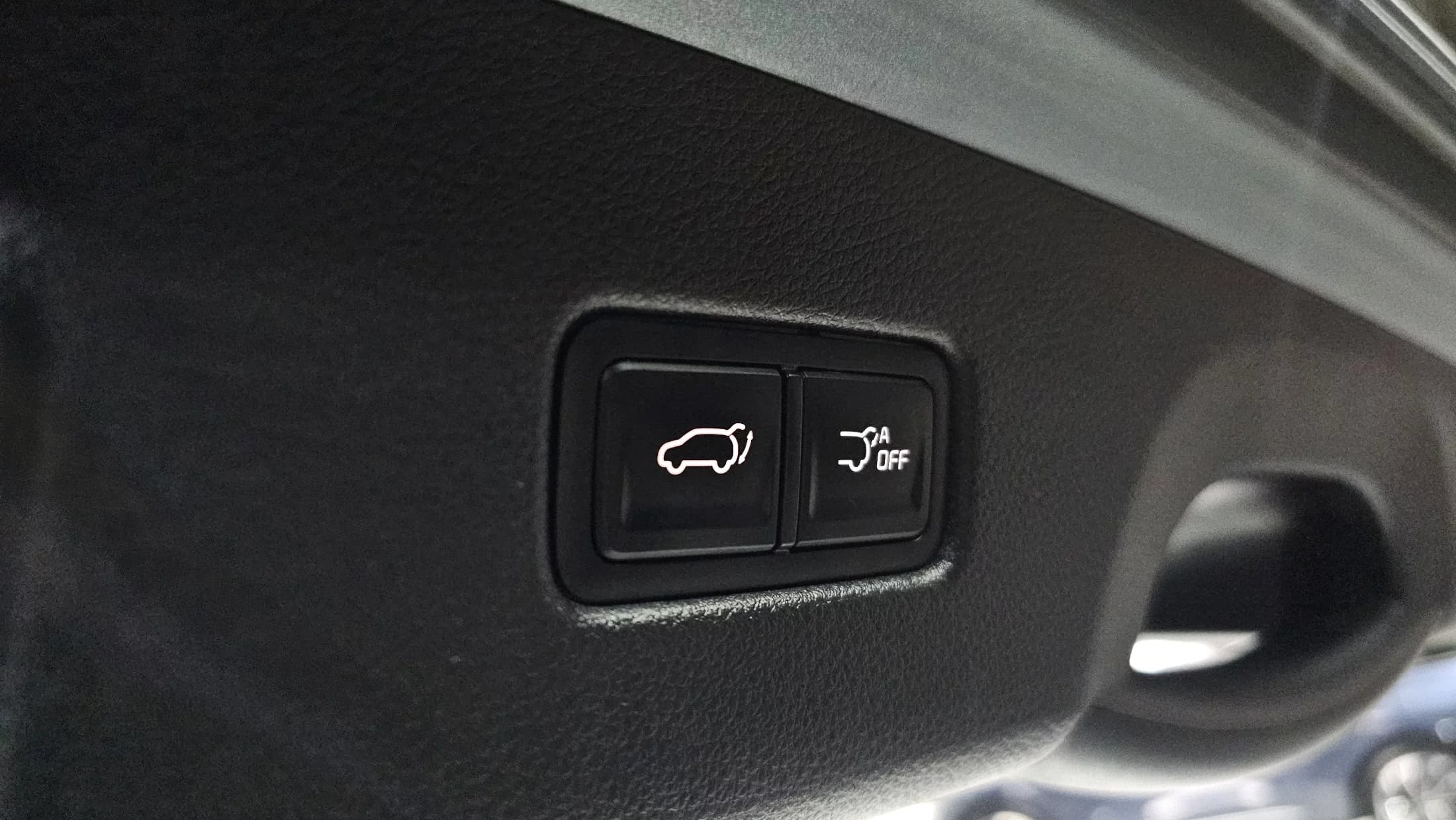 Kia Carnival 9-Seater Signature, 2023 г. 77543 км. — фото 15