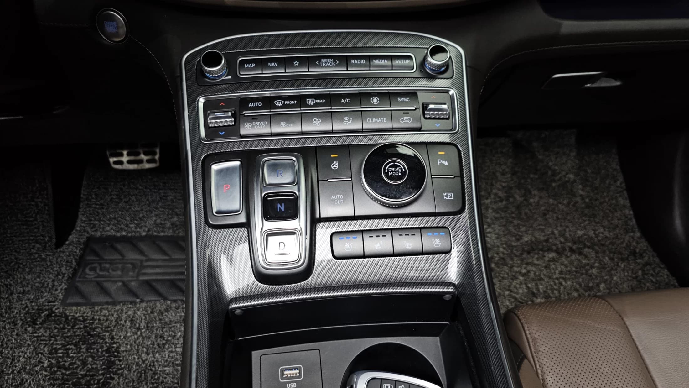 Hyundai Santa Fe HEV 1.6 2WD Prestige, гибрид, 2021 г. 72969 км. — фото 9