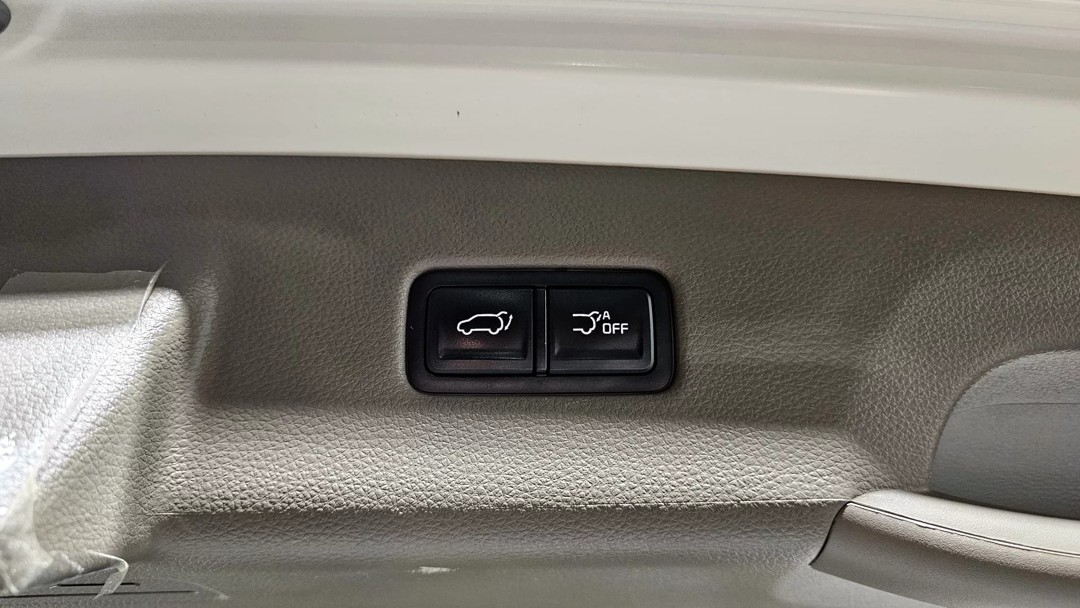 Kia Carnival 9-Seater Hi-Limousine Signature, 2023 г. 84876 км. — фото 18