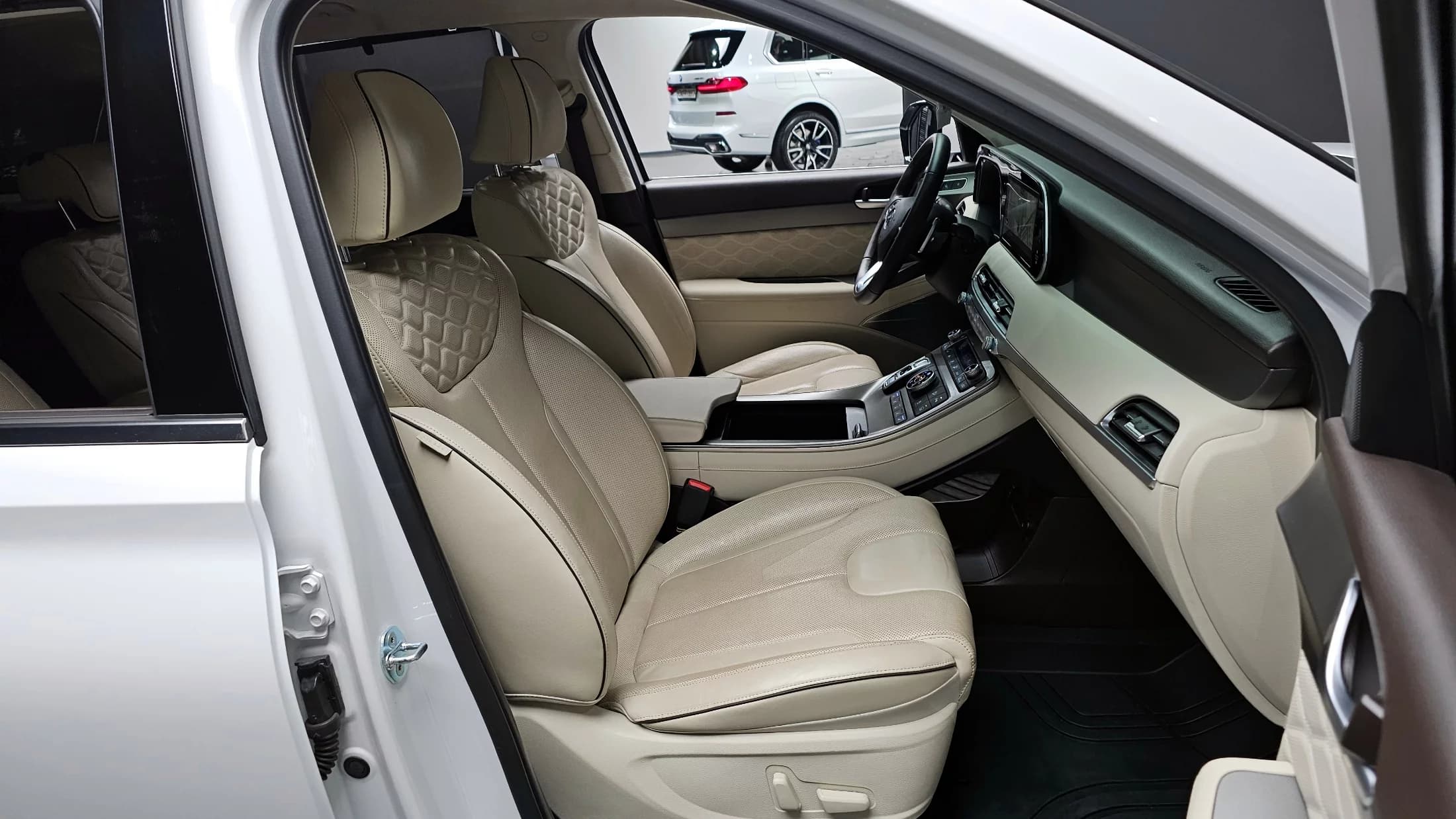 Hyundai Palisade Gasoline 3.8 4WD Calligraphy, 2021 г. 37700 км. — фото 10