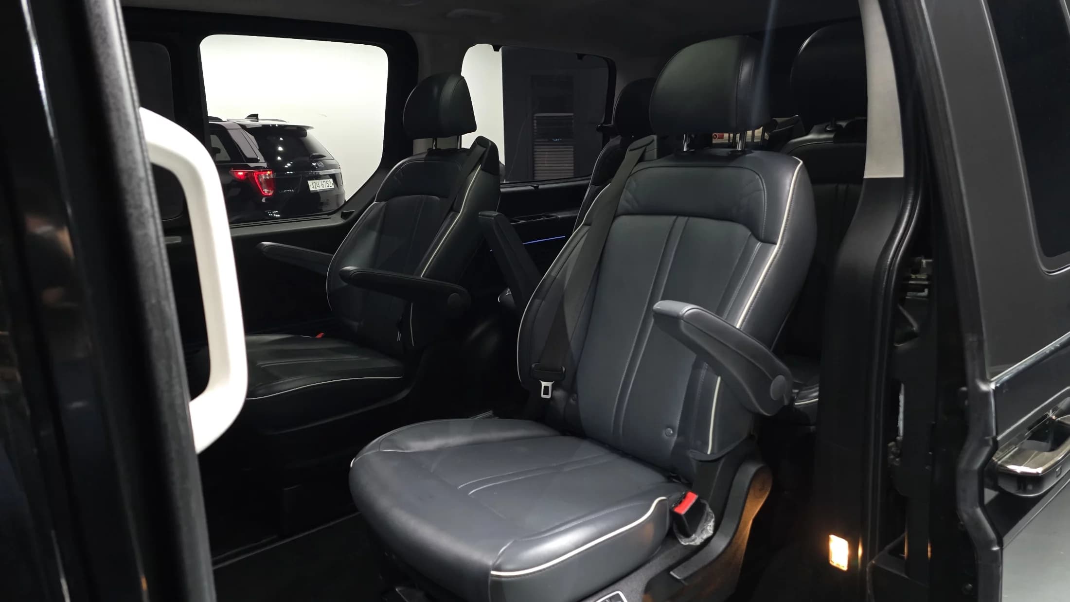 Hyundai Staria 4WD Lounge 9-Seater Inspiration, 2021 г. 94593 км. — фото 12