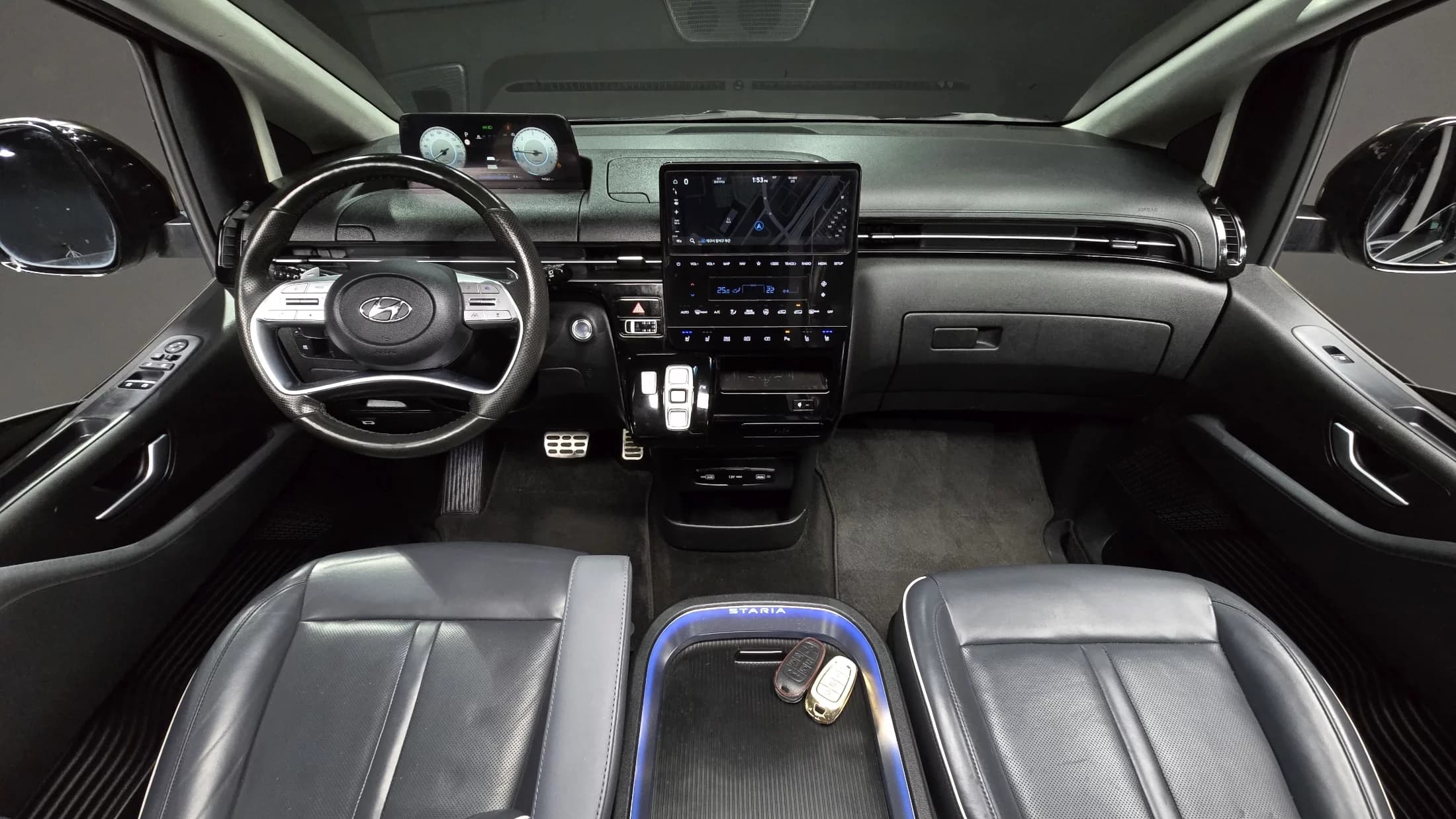 Hyundai Staria 4WD Lounge 9-Seater Inspiration, 2021 г. 94593 км. — фото 7