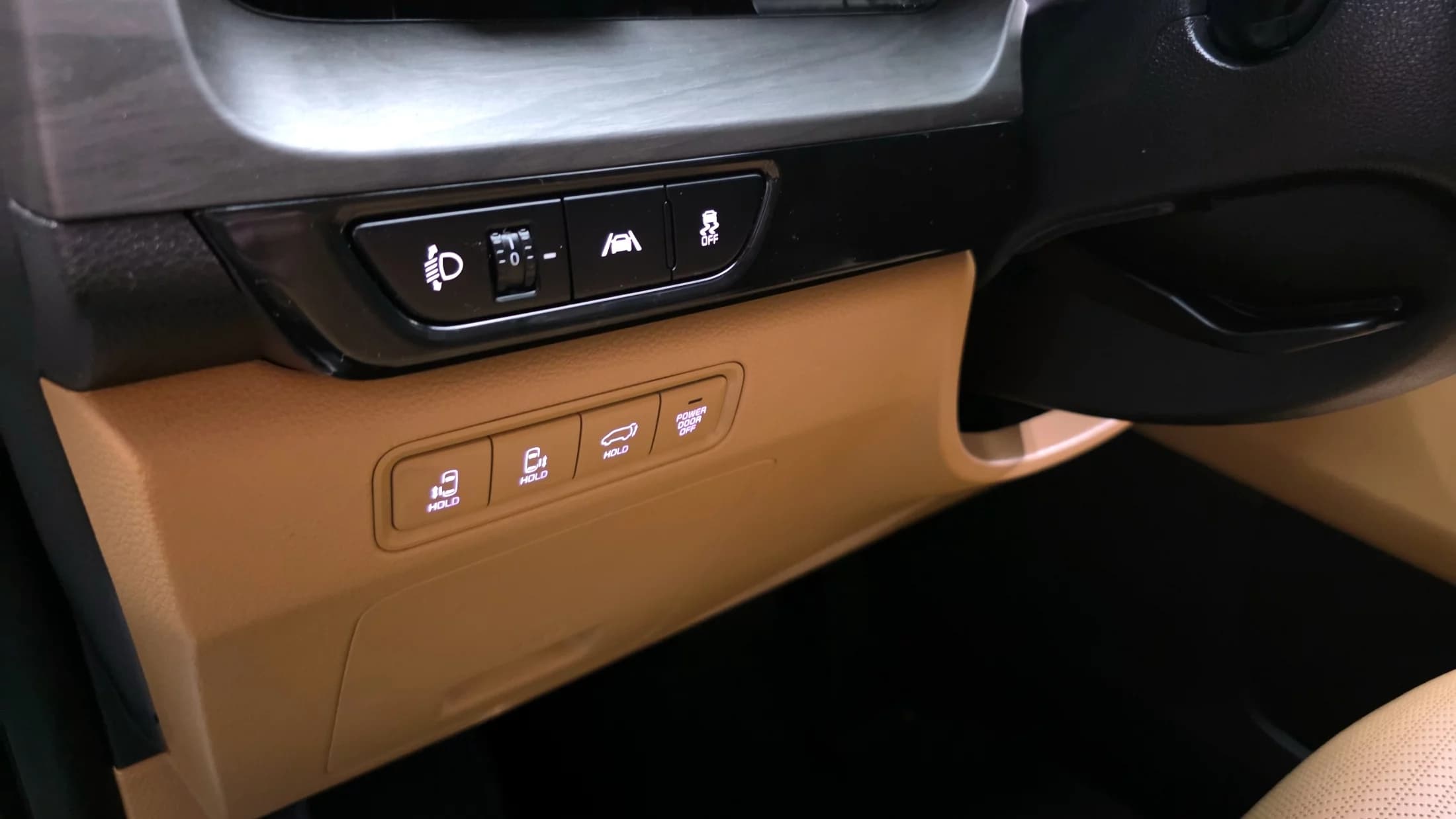 Kia Carnival Gasoline 9-Seater Signature, 2023 г. 43435 км. — фото 14