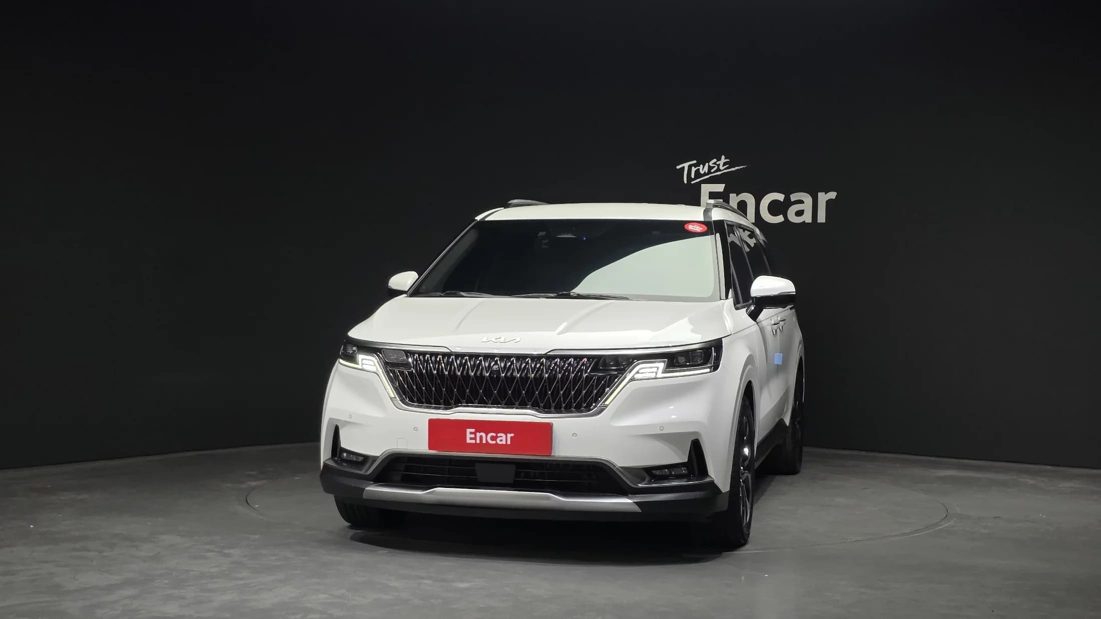Kia Carnival Gasoline 9-Seater Signature, 2023 г. 43435 км. — фото 3