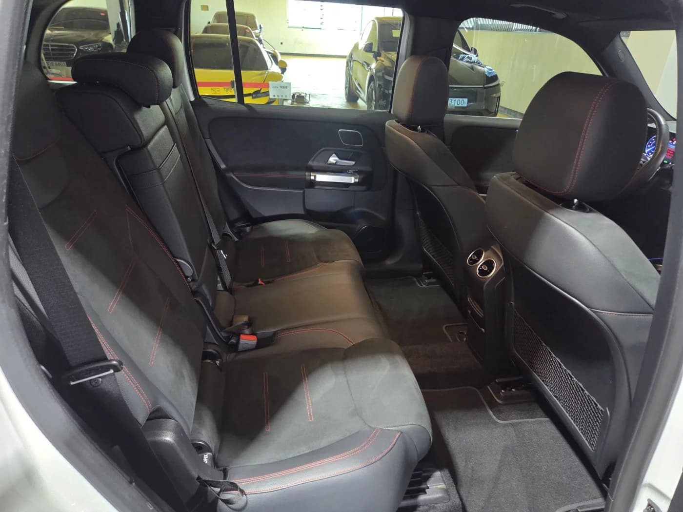 Mercedes-Benz EQB EQB300 4MATIC AMG Line, электромобиль, 2024 г. 22231 км. — фото 12